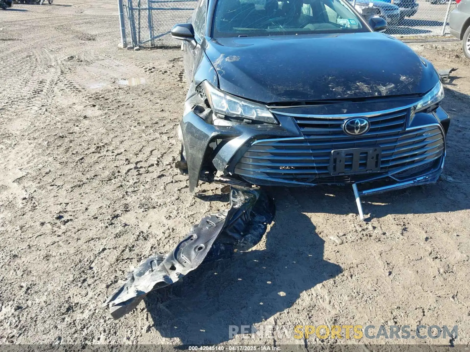 6 Photograph of a damaged car 4T1BZ1FB6KU013940 TOYOTA AVALON 2019