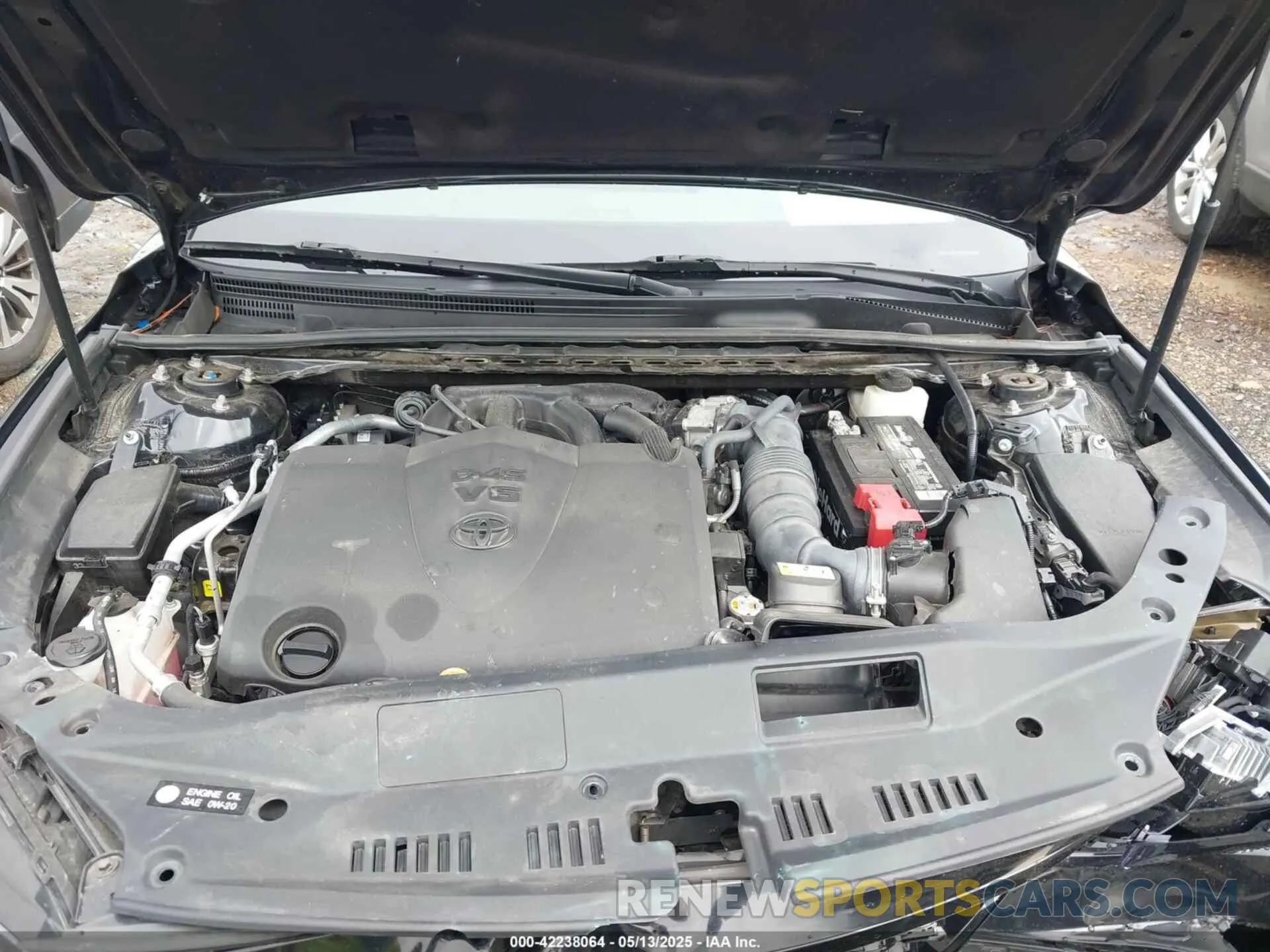 10 Photograph of a damaged car 4T1BZ1FB6KU018376 TOYOTA AVALON 2019