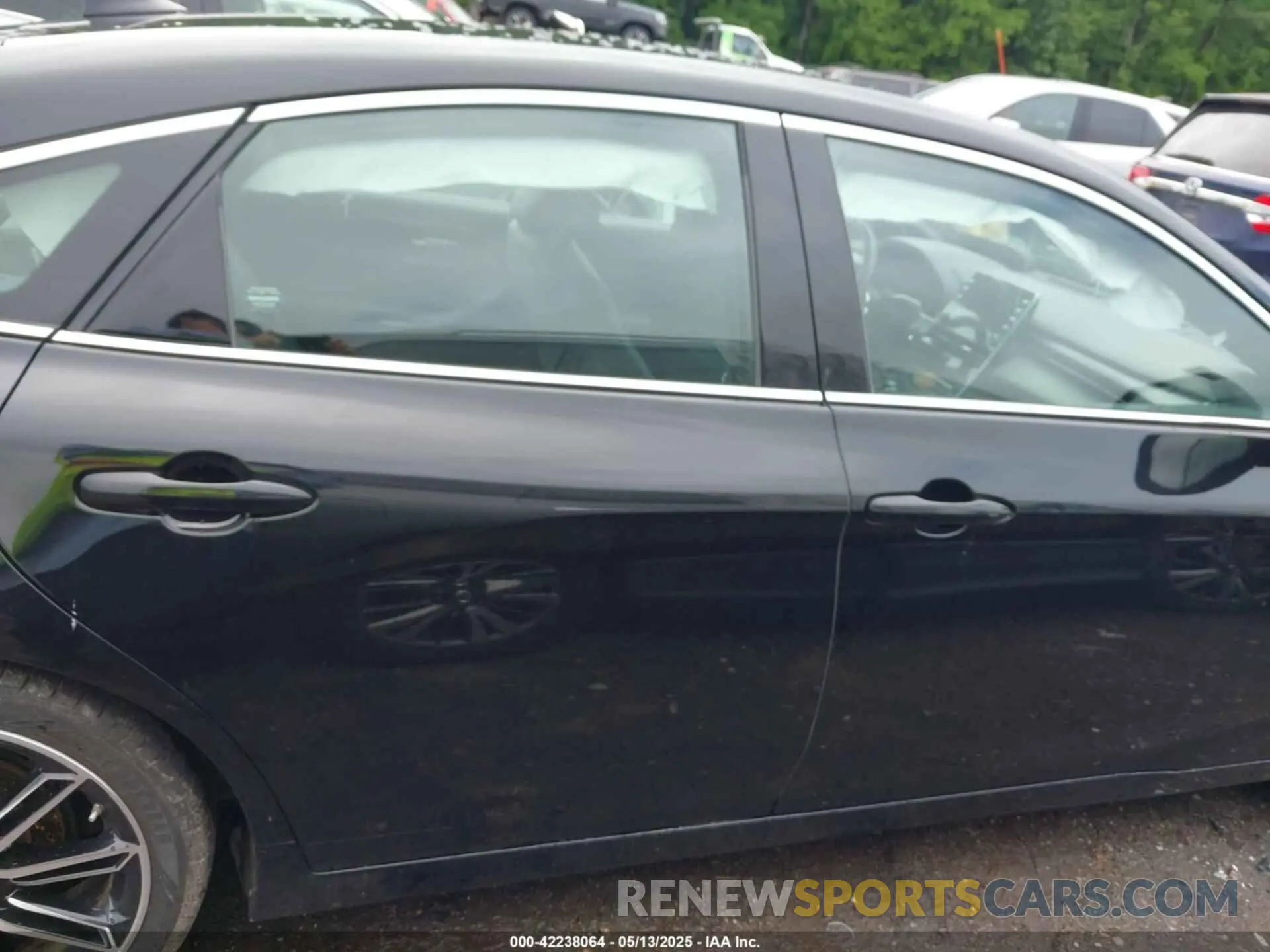 13 Photograph of a damaged car 4T1BZ1FB6KU018376 TOYOTA AVALON 2019