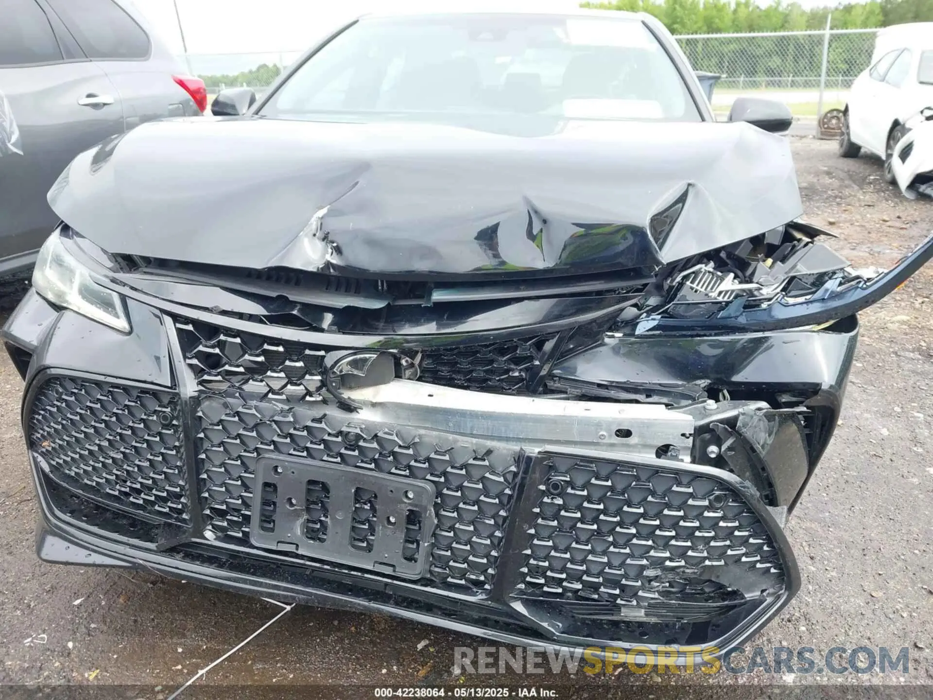 18 Photograph of a damaged car 4T1BZ1FB6KU018376 TOYOTA AVALON 2019