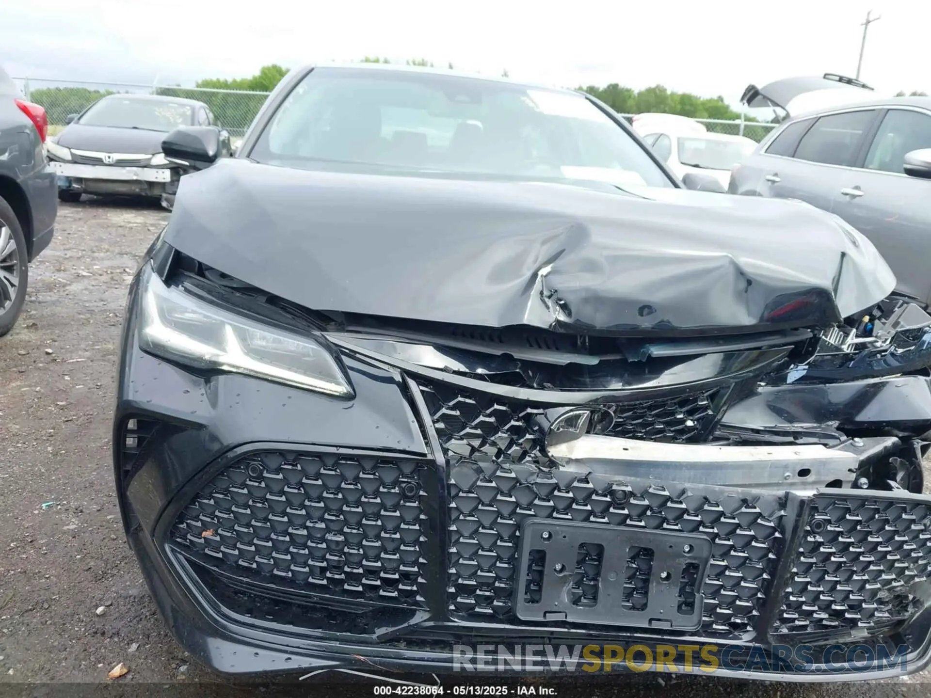 19 Photograph of a damaged car 4T1BZ1FB6KU018376 TOYOTA AVALON 2019