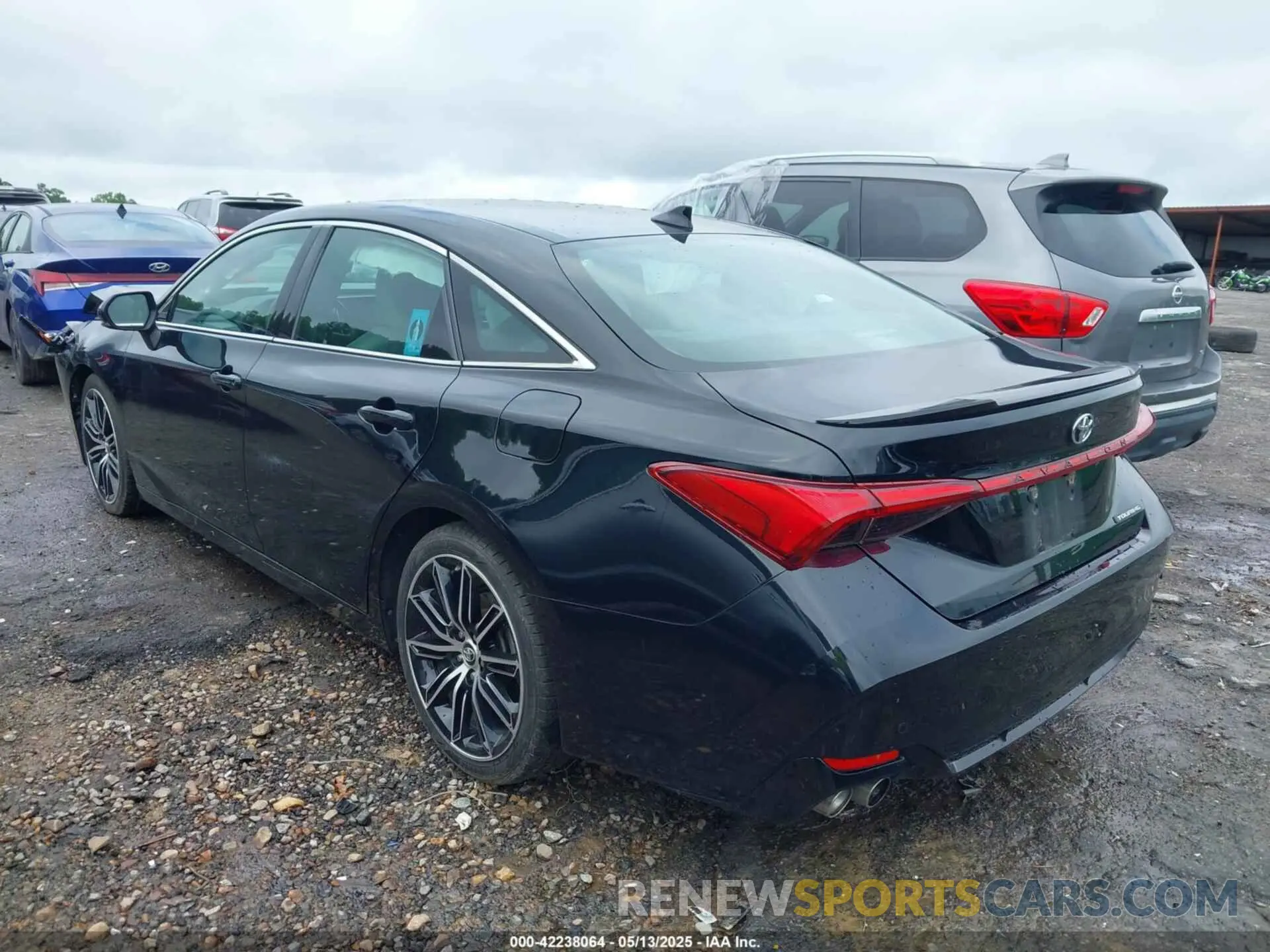 3 Photograph of a damaged car 4T1BZ1FB6KU018376 TOYOTA AVALON 2019