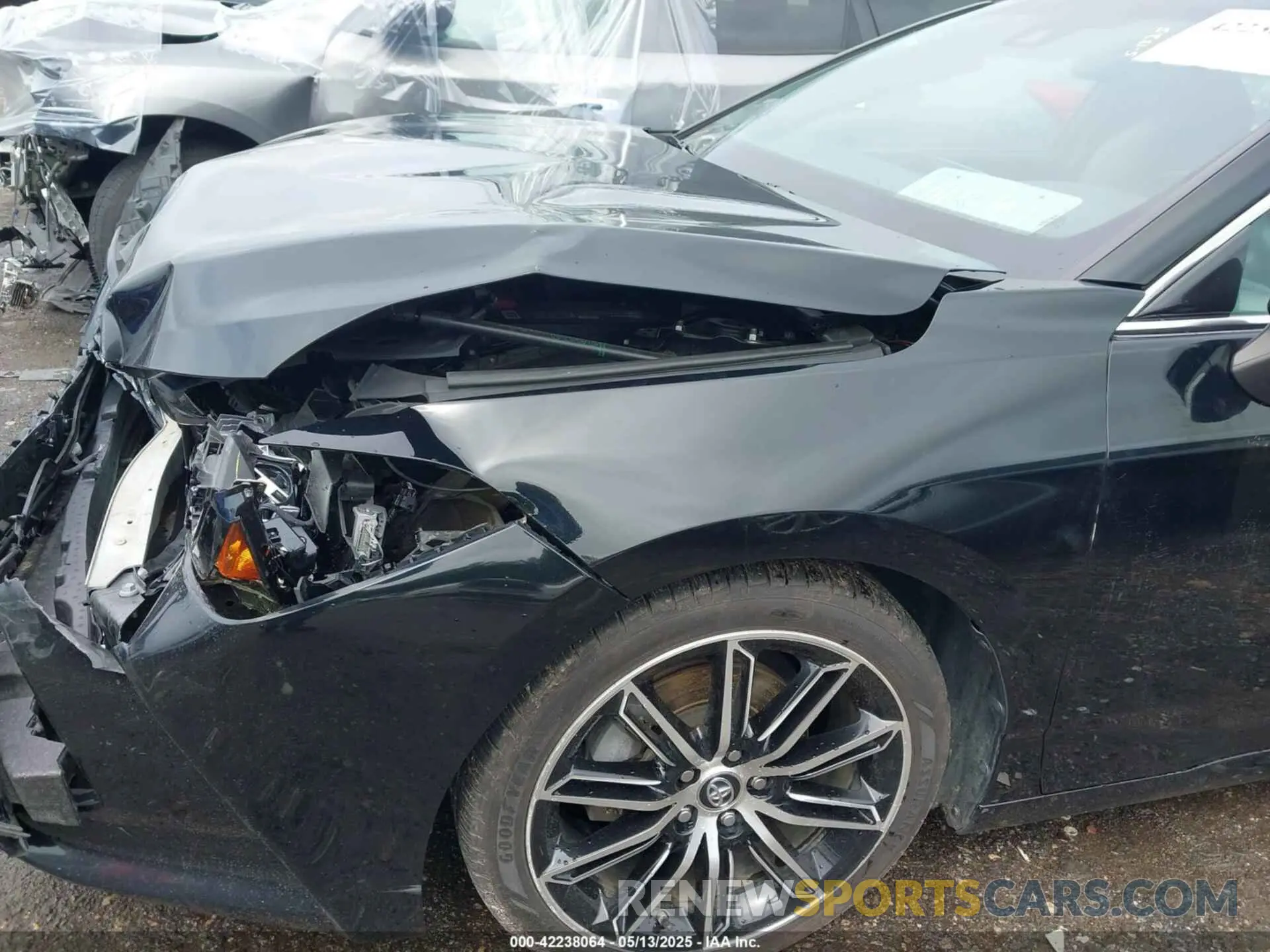 6 Photograph of a damaged car 4T1BZ1FB6KU018376 TOYOTA AVALON 2019