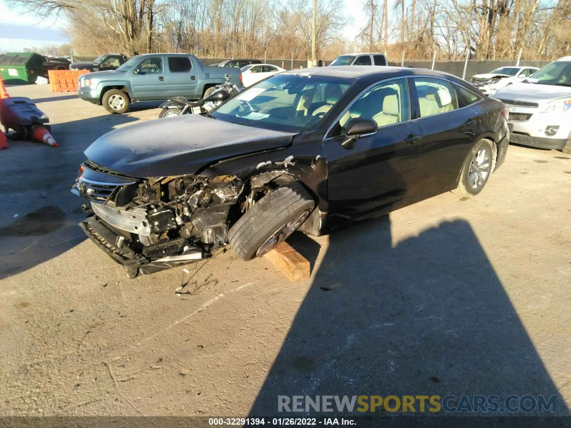 2 Photograph of a damaged car 4T1BZ1FB6KU019771 TOYOTA AVALON 2019