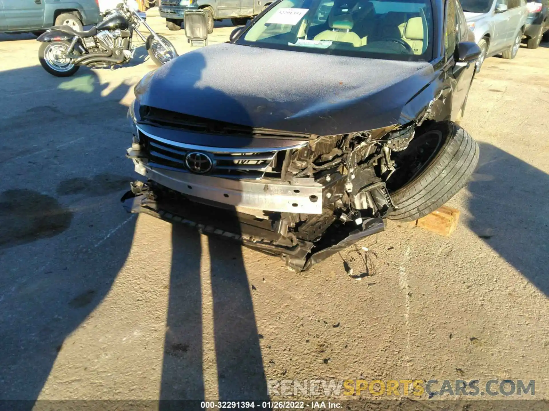 6 Photograph of a damaged car 4T1BZ1FB6KU019771 TOYOTA AVALON 2019