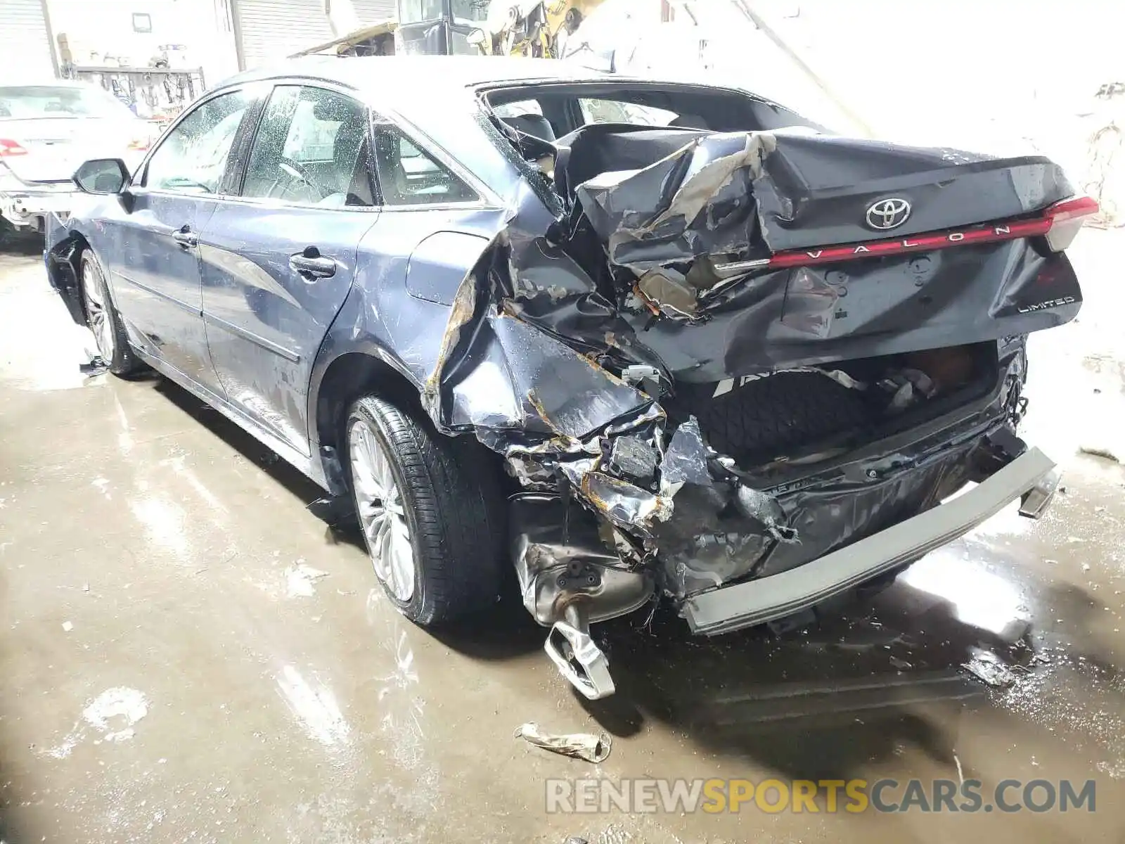 3 Photograph of a damaged car 4T1BZ1FB6KU020645 TOYOTA AVALON 2019