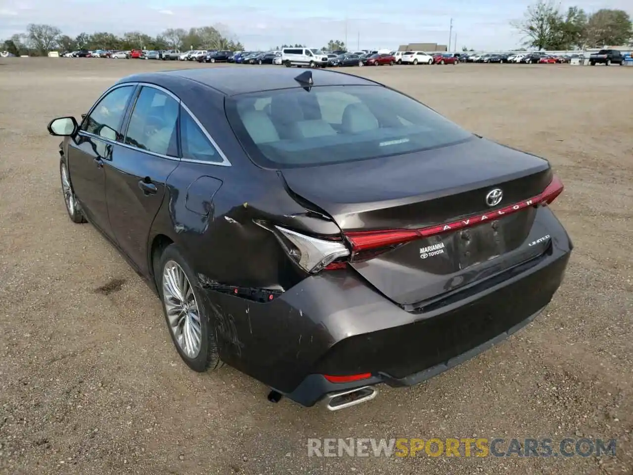 3 Photograph of a damaged car 4T1BZ1FB6KU022475 TOYOTA AVALON 2019