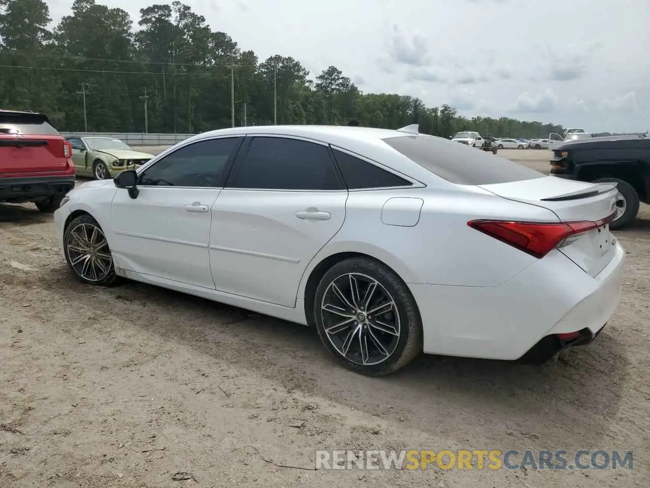 2 Photograph of a damaged car 4T1BZ1FB6KU023061 TOYOTA AVALON 2019