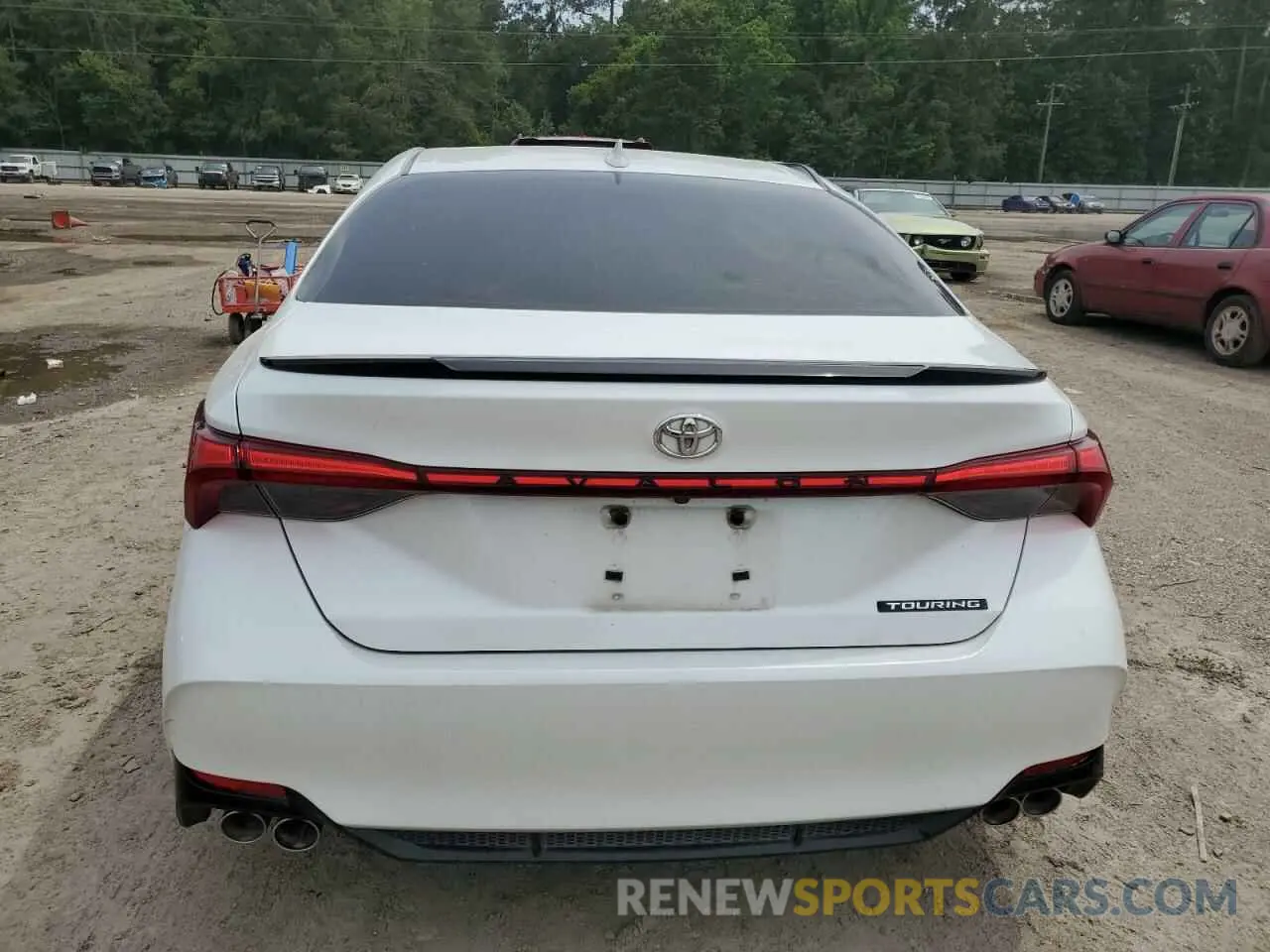 6 Photograph of a damaged car 4T1BZ1FB6KU023061 TOYOTA AVALON 2019