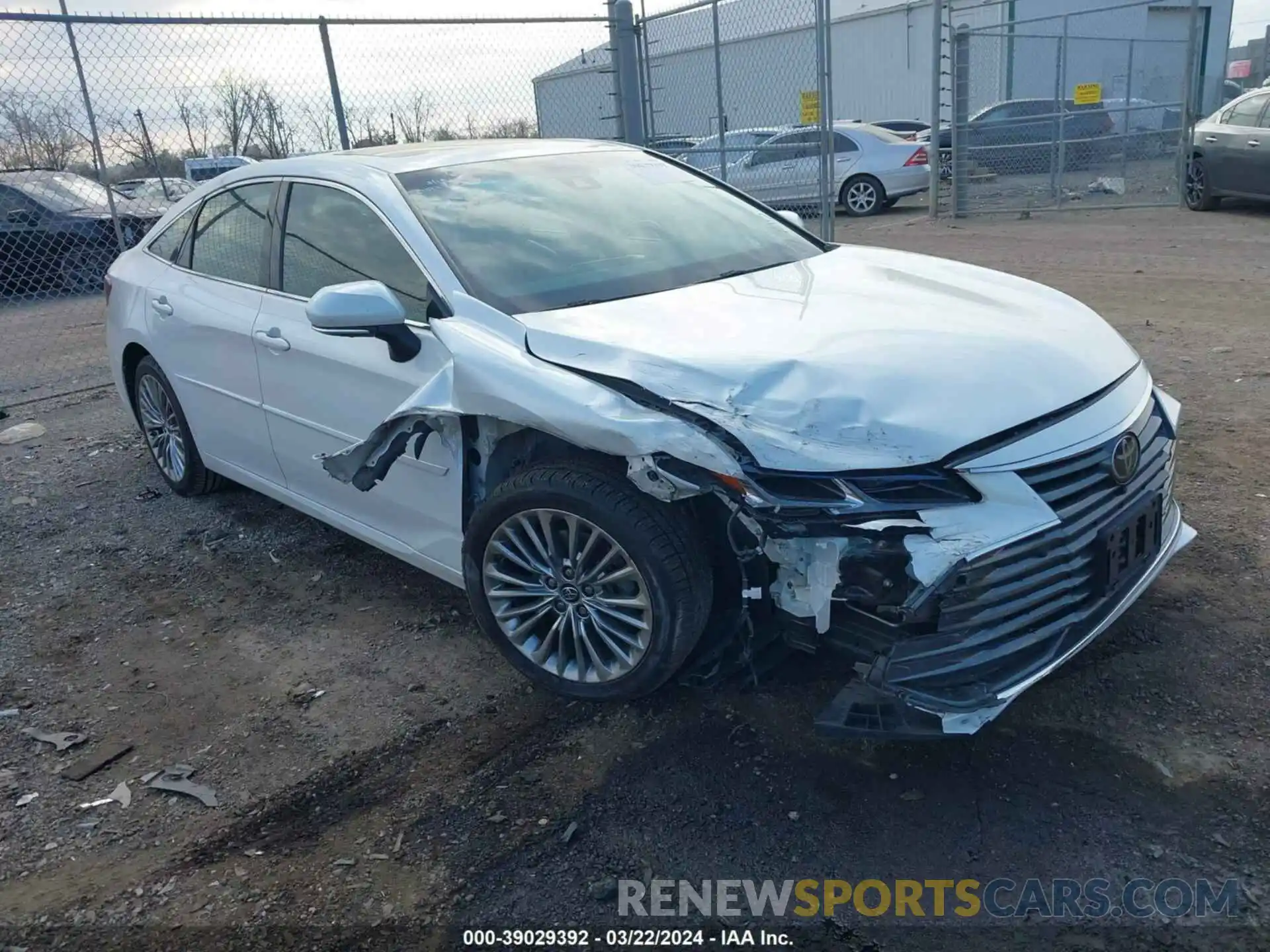 1 Photograph of a damaged car 4T1BZ1FB6KU027112 TOYOTA AVALON 2019