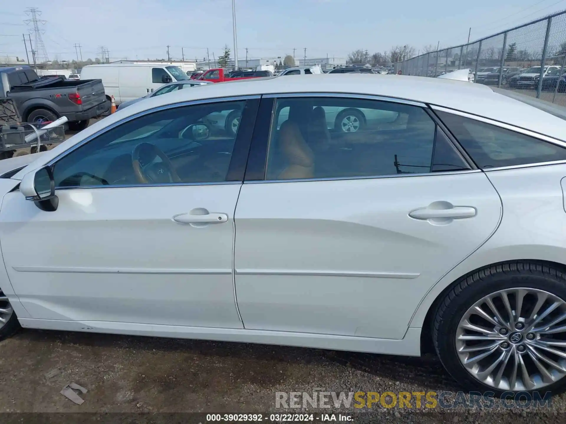 14 Photograph of a damaged car 4T1BZ1FB6KU027112 TOYOTA AVALON 2019