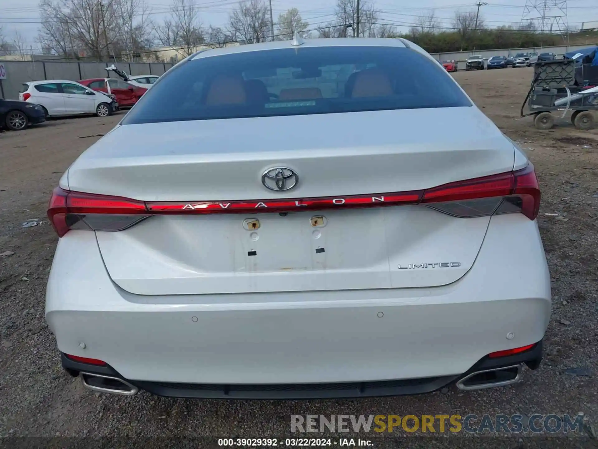 16 Photograph of a damaged car 4T1BZ1FB6KU027112 TOYOTA AVALON 2019