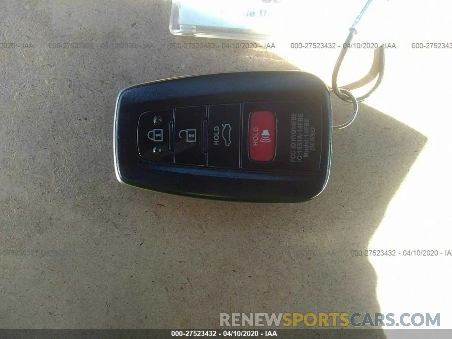11 Photograph of a damaged car 4T1BZ1FB6KU032794 TOYOTA AVALON 2019