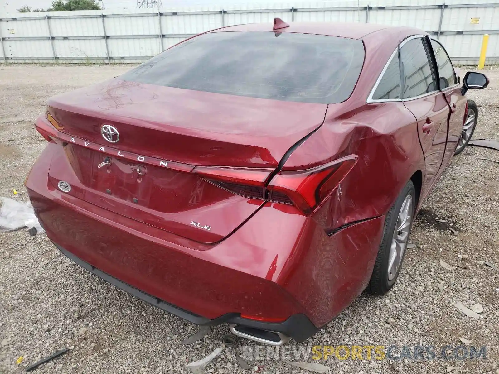 4 Photograph of a damaged car 4T1BZ1FB7KU003515 TOYOTA AVALON 2019