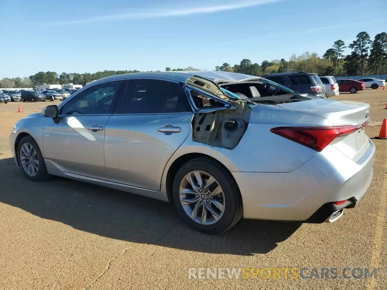 2 Photograph of a damaged car 4T1BZ1FB7KU007094 TOYOTA AVALON 2019