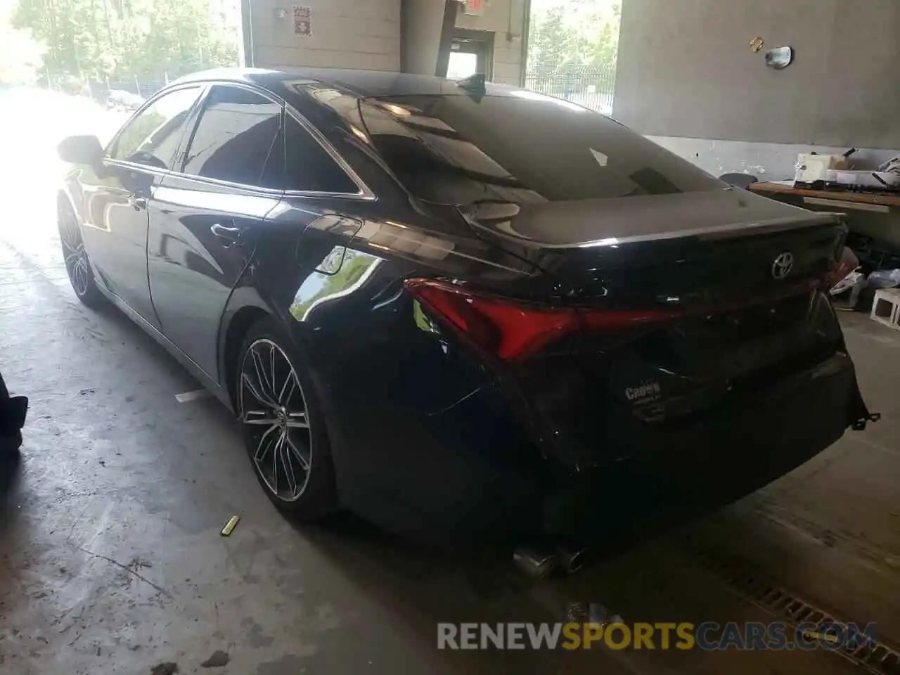 3 Photograph of a damaged car 4T1BZ1FB7KU008018 TOYOTA AVALON 2019