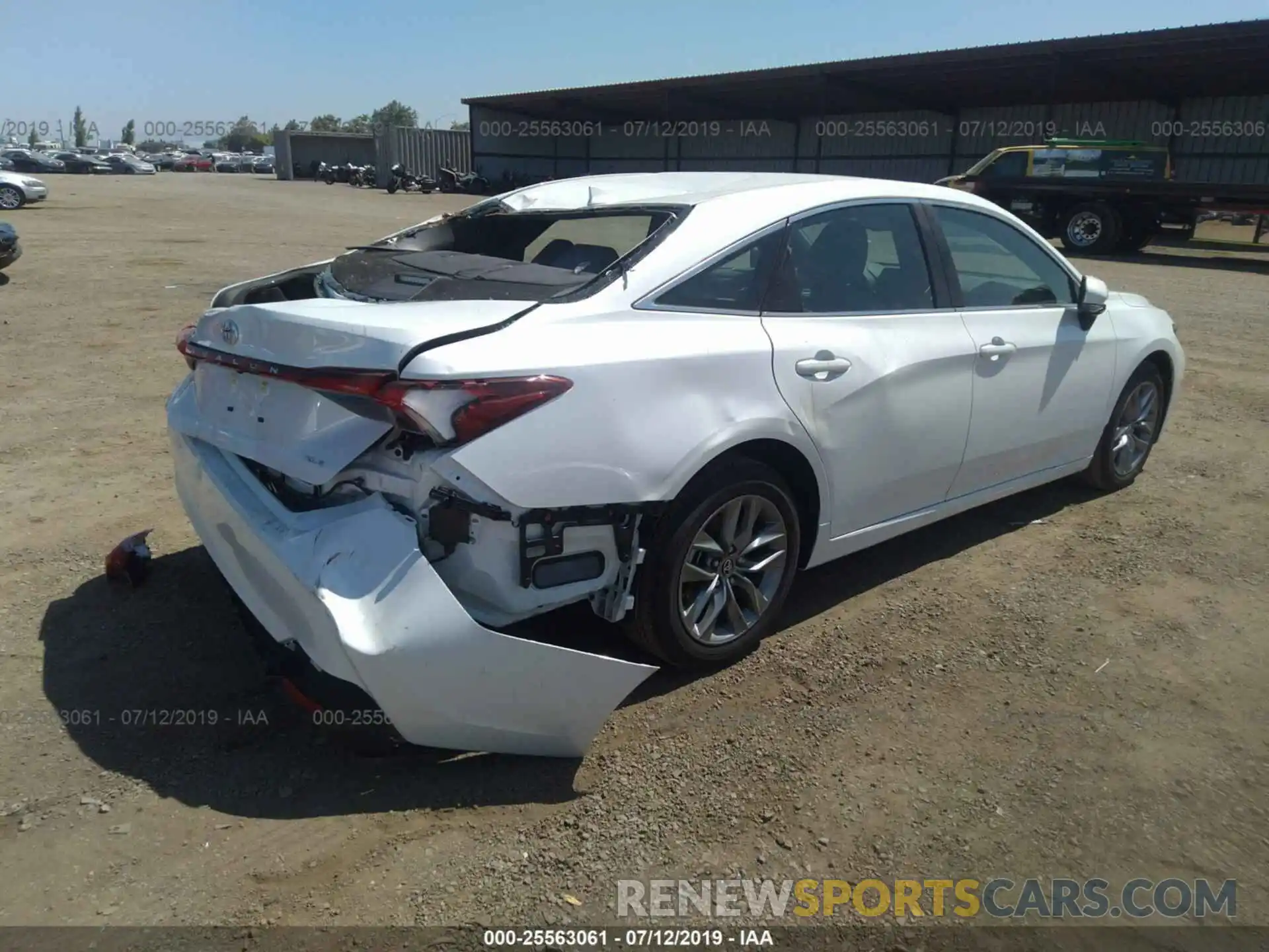 4 Photograph of a damaged car 4T1BZ1FB7KU020721 TOYOTA AVALON 2019