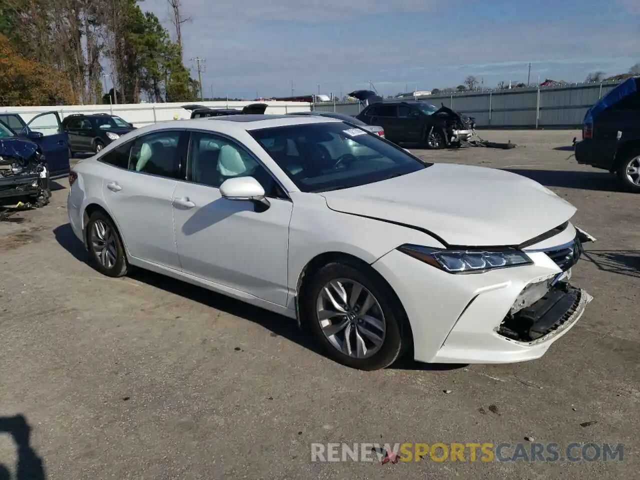 4 Photograph of a damaged car 4T1BZ1FB7KU025174 TOYOTA AVALON 2019