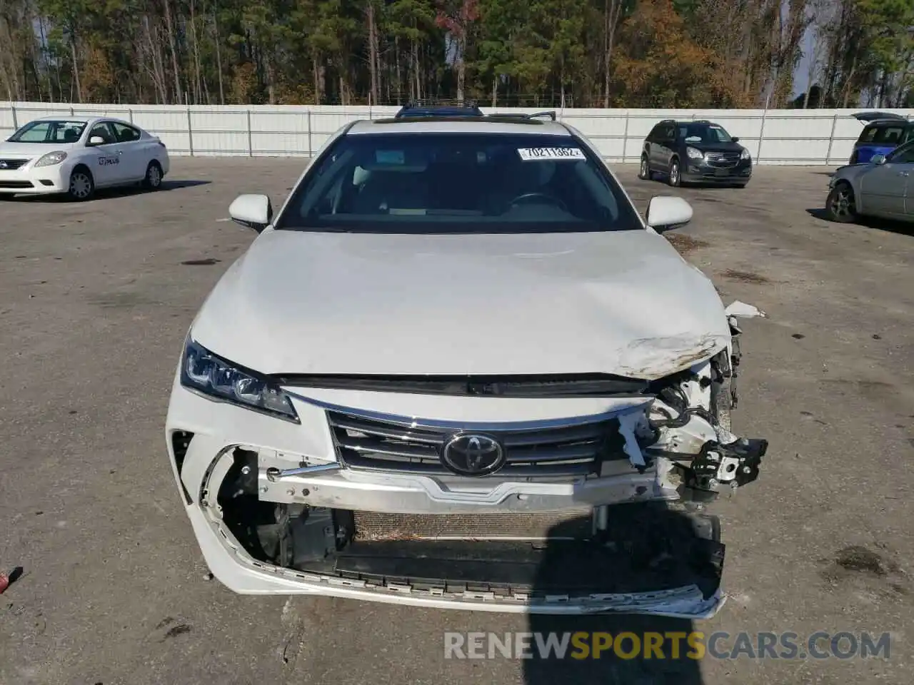 5 Photograph of a damaged car 4T1BZ1FB7KU025174 TOYOTA AVALON 2019