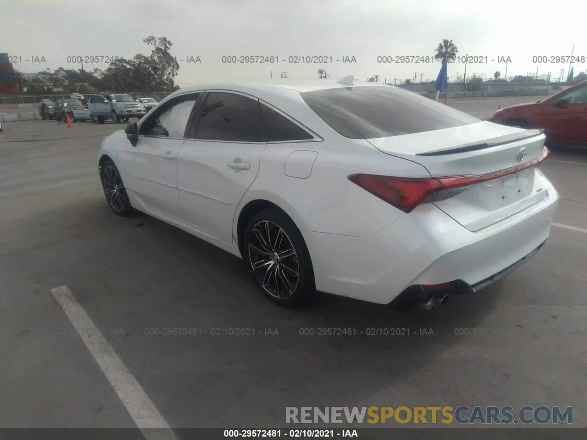 3 Photograph of a damaged car 4T1BZ1FB7KU025885 TOYOTA AVALON 2019