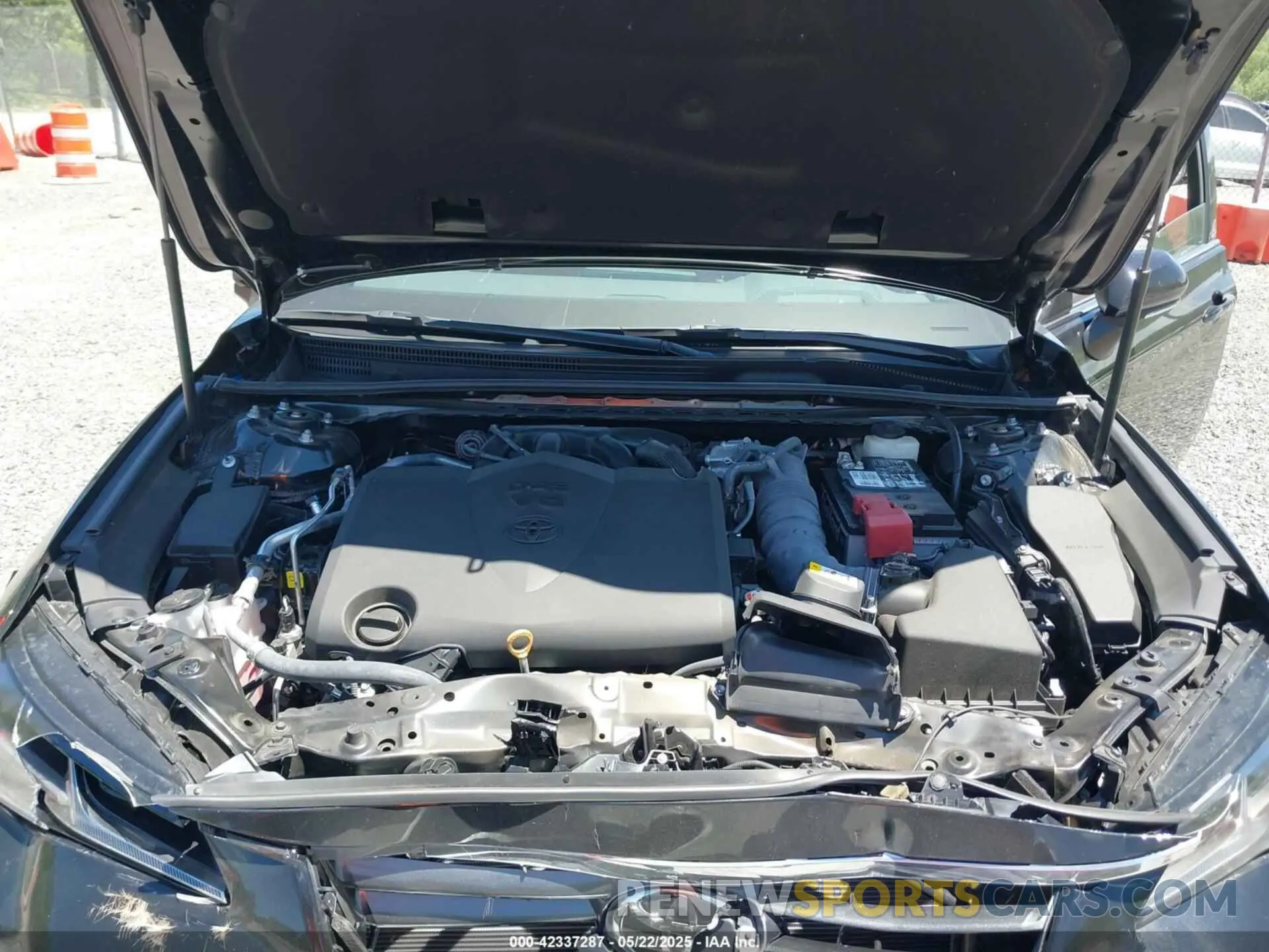 10 Photograph of a damaged car 4T1BZ1FB7KU028110 TOYOTA AVALON 2019