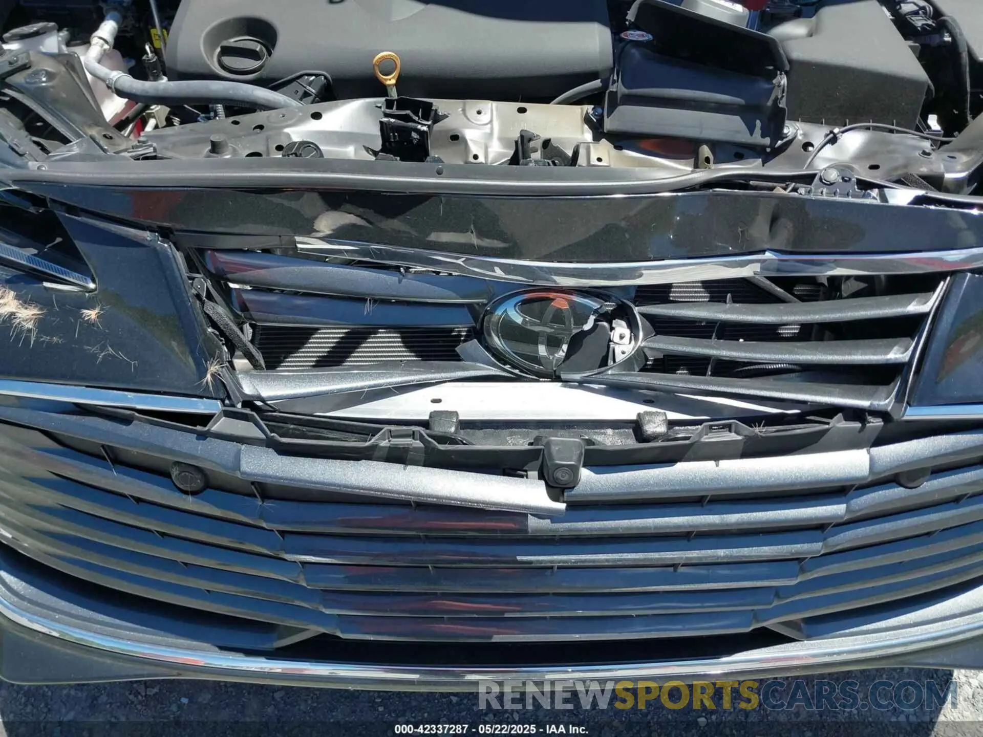 6 Photograph of a damaged car 4T1BZ1FB7KU028110 TOYOTA AVALON 2019