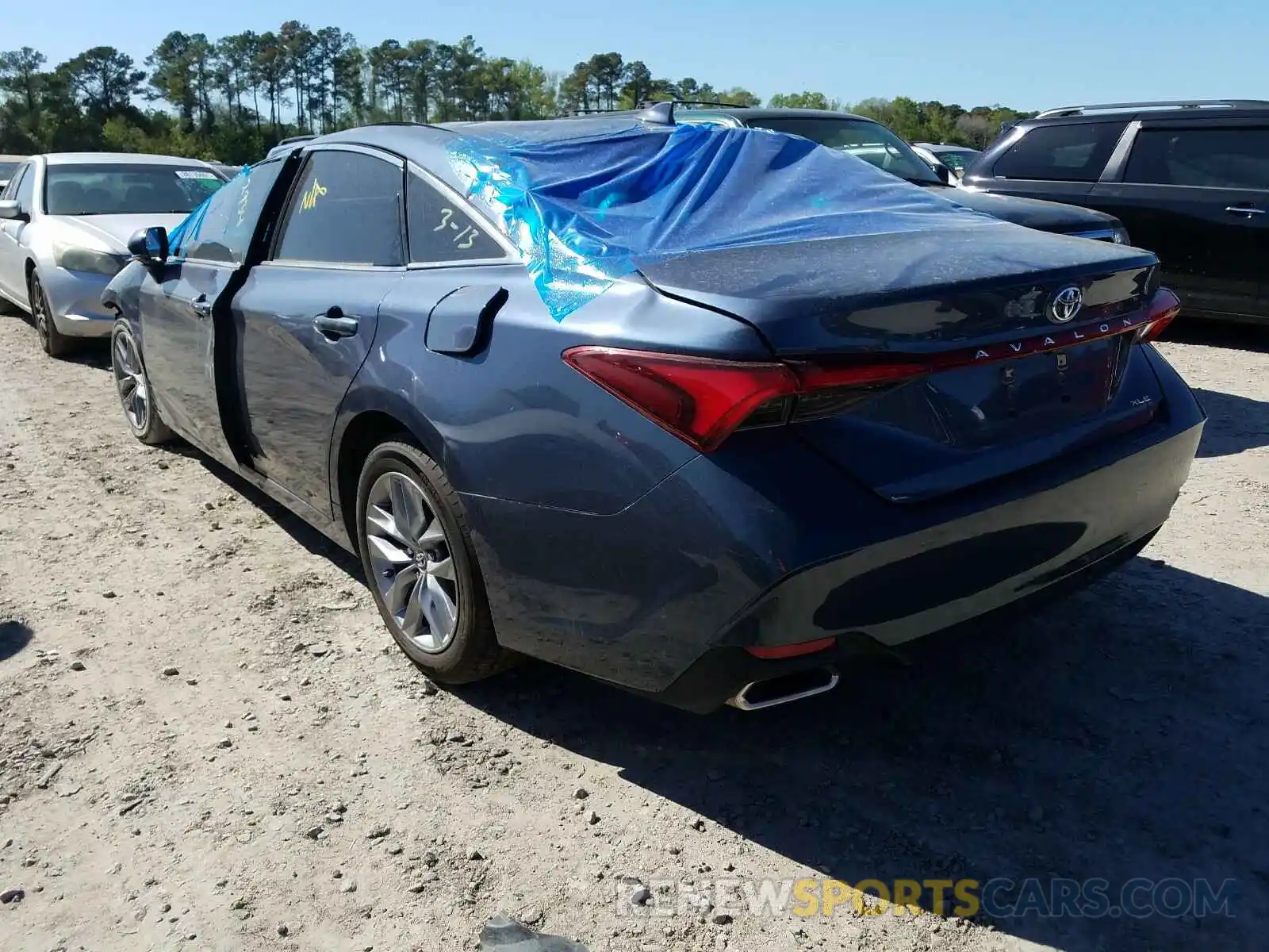 3 Photograph of a damaged car 4T1BZ1FB7KU032934 TOYOTA AVALON 2019