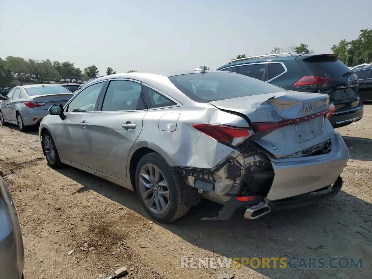 2 Photograph of a damaged car 4T1BZ1FB7KU033629 TOYOTA AVALON 2019