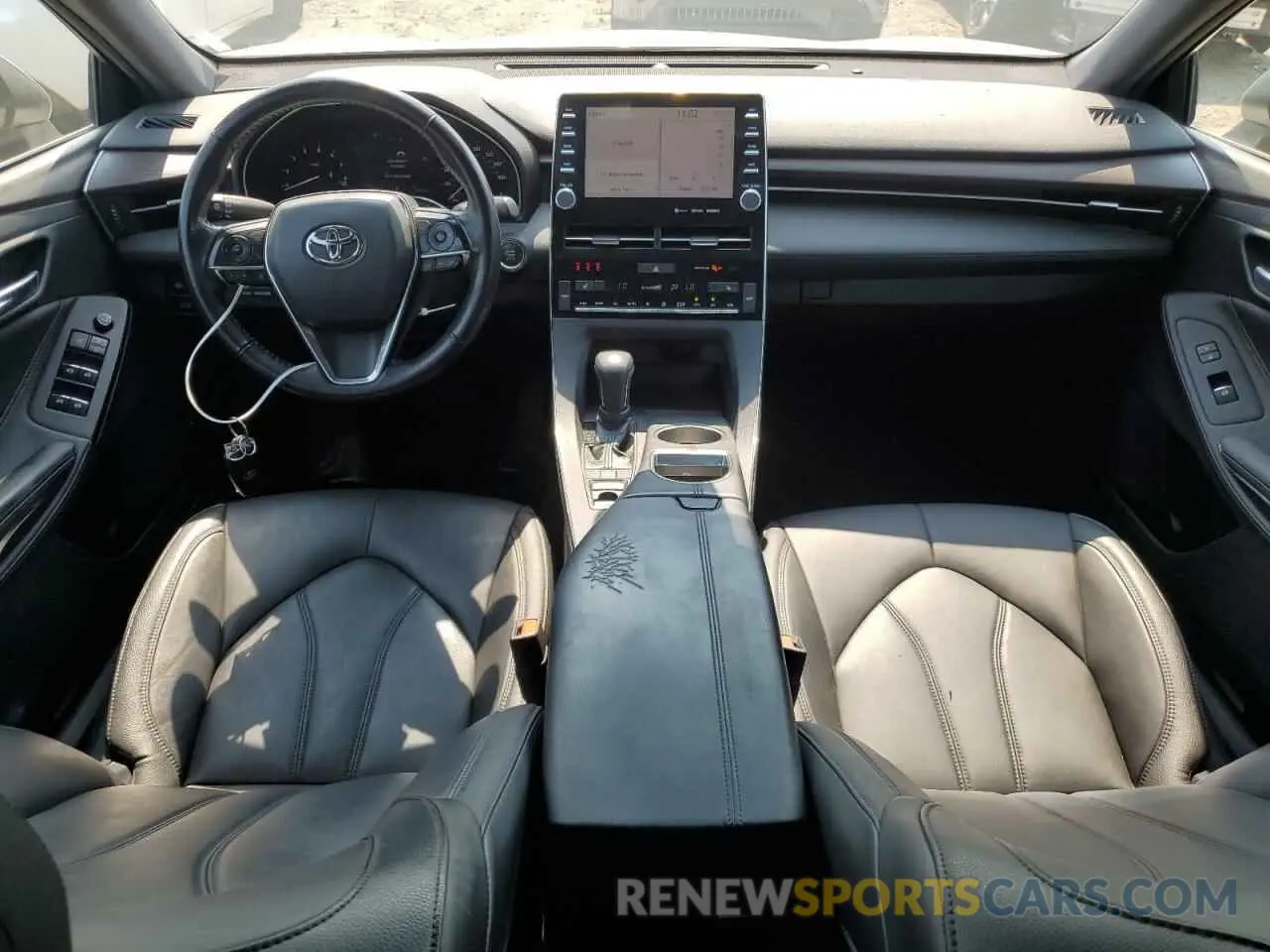 8 Photograph of a damaged car 4T1BZ1FB7KU033629 TOYOTA AVALON 2019