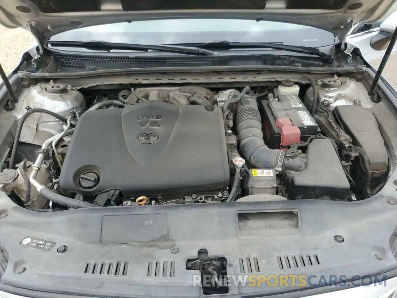 11 Photograph of a damaged car 4T1BZ1FB8KU005001 TOYOTA AVALON 2019