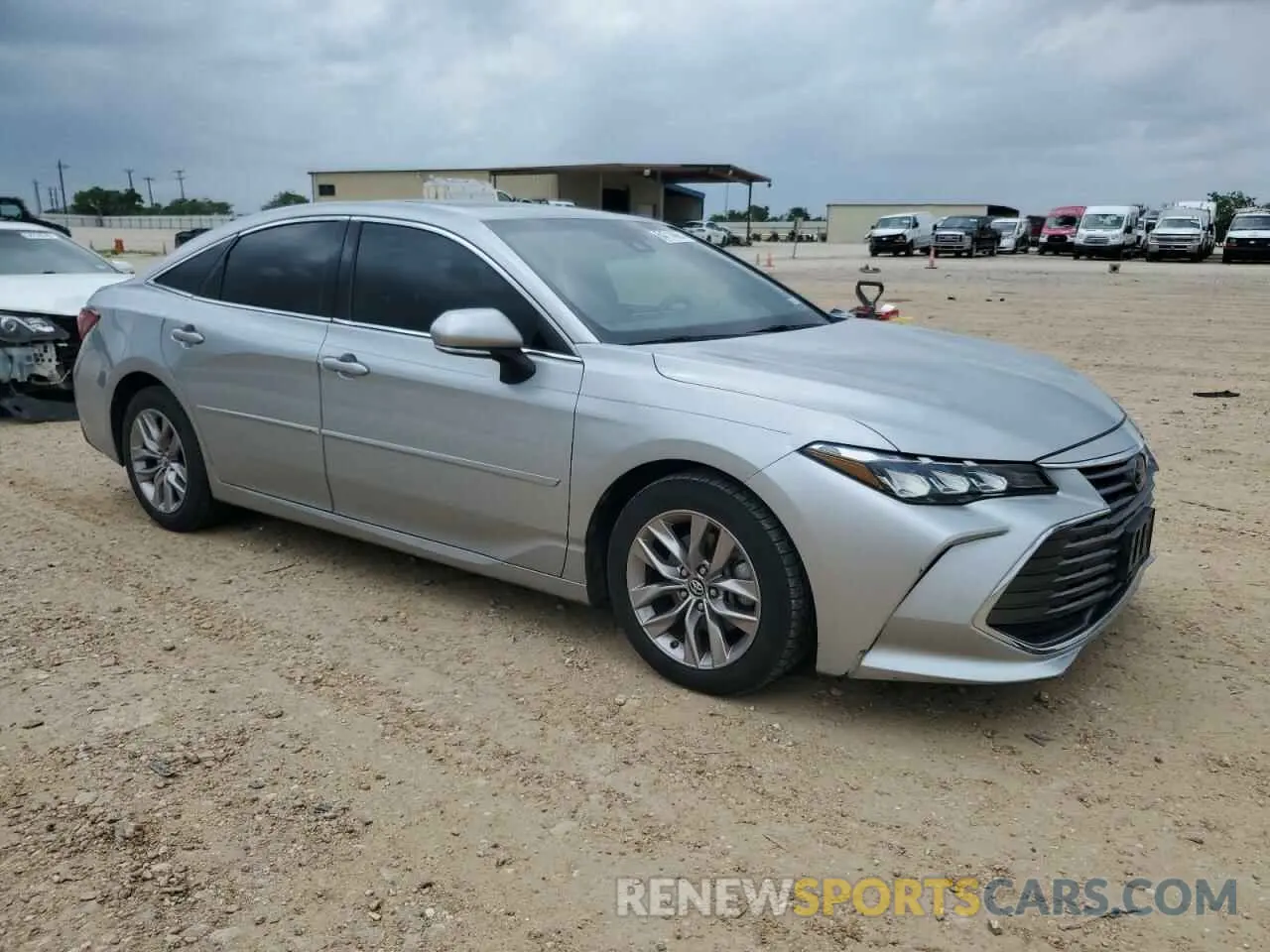 4 Photograph of a damaged car 4T1BZ1FB8KU005001 TOYOTA AVALON 2019