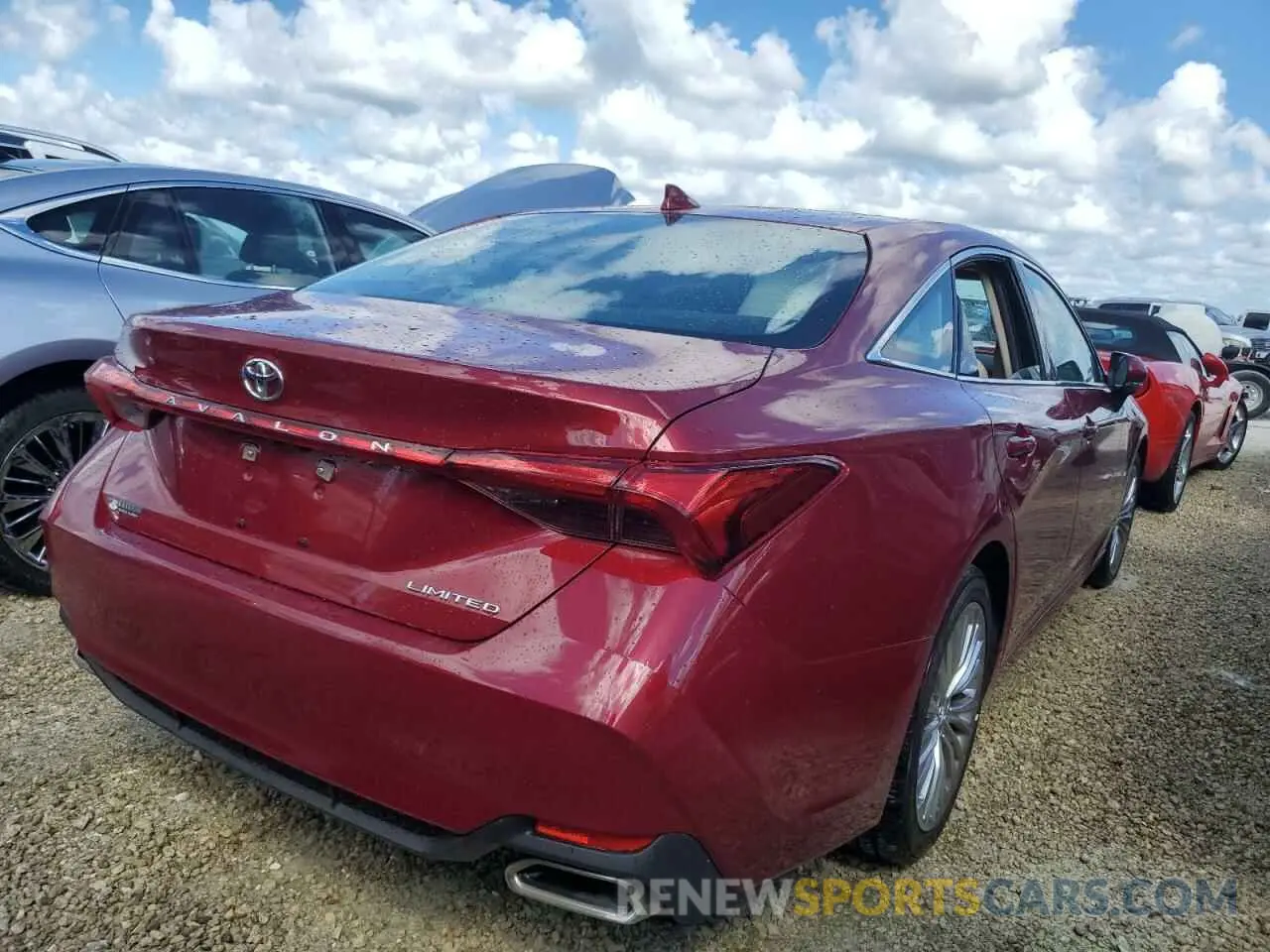 3 Photograph of a damaged car 4T1BZ1FB8KU013017 TOYOTA AVALON 2019