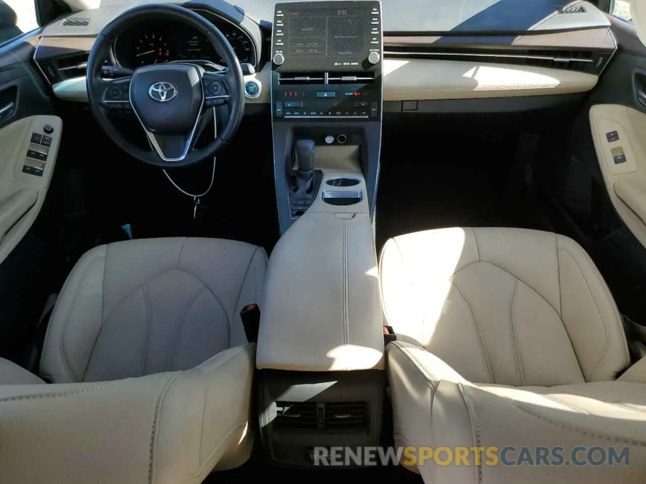 8 Photograph of a damaged car 4T1BZ1FB8KU014555 TOYOTA AVALON 2019