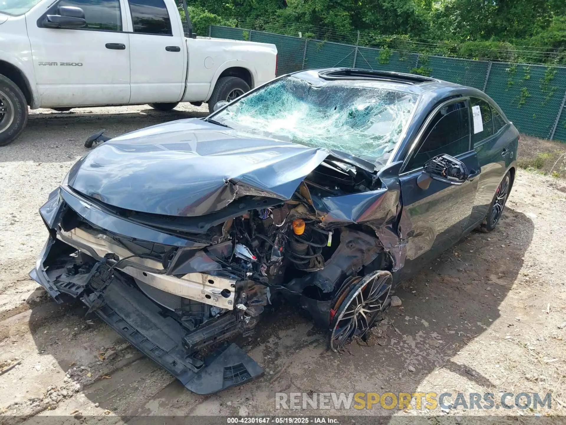 17 Photograph of a damaged car 4T1BZ1FB8KU015639 TOYOTA AVALON 2019