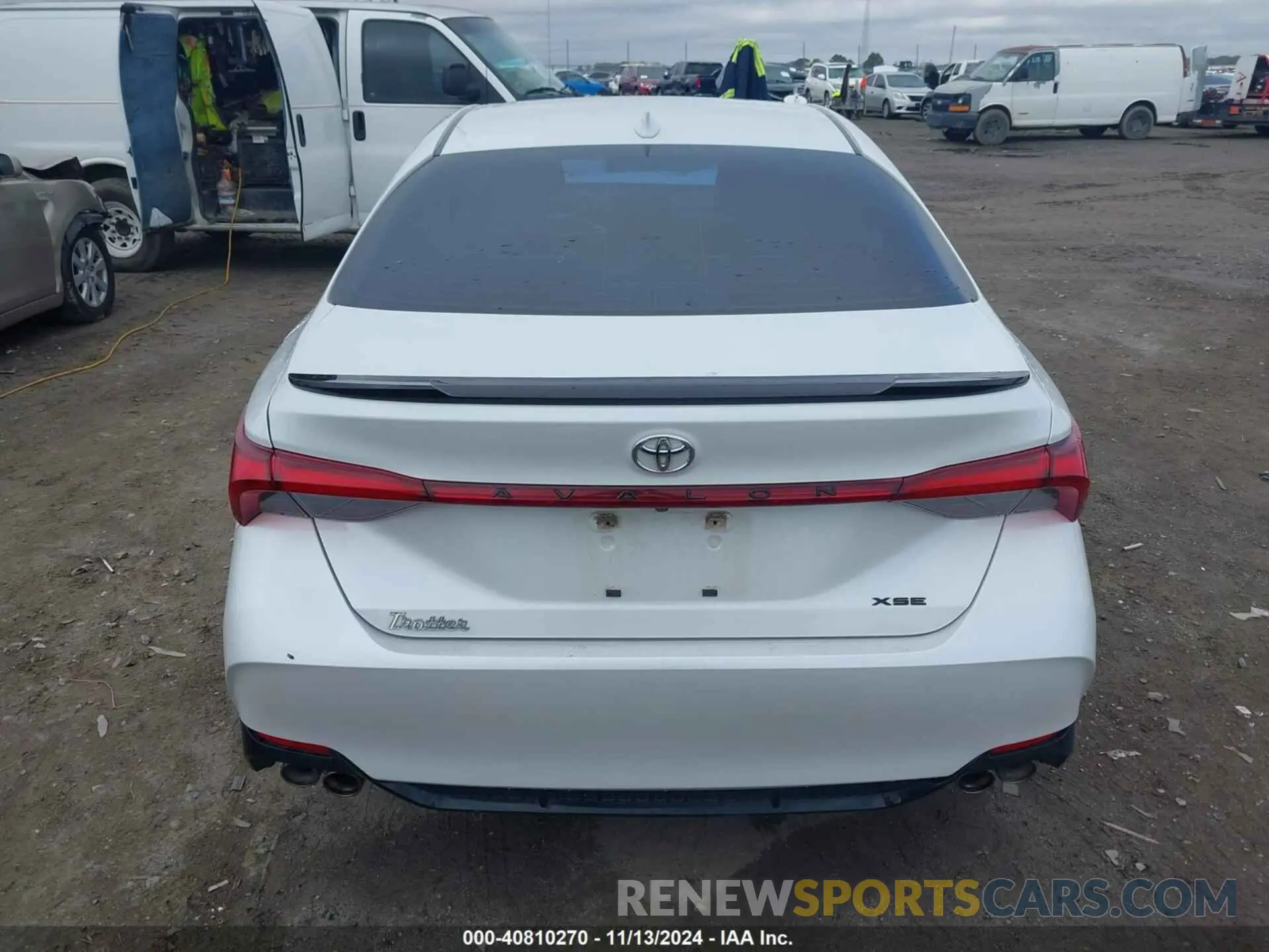 16 Photograph of a damaged car 4T1BZ1FB8KU017343 TOYOTA AVALON 2019
