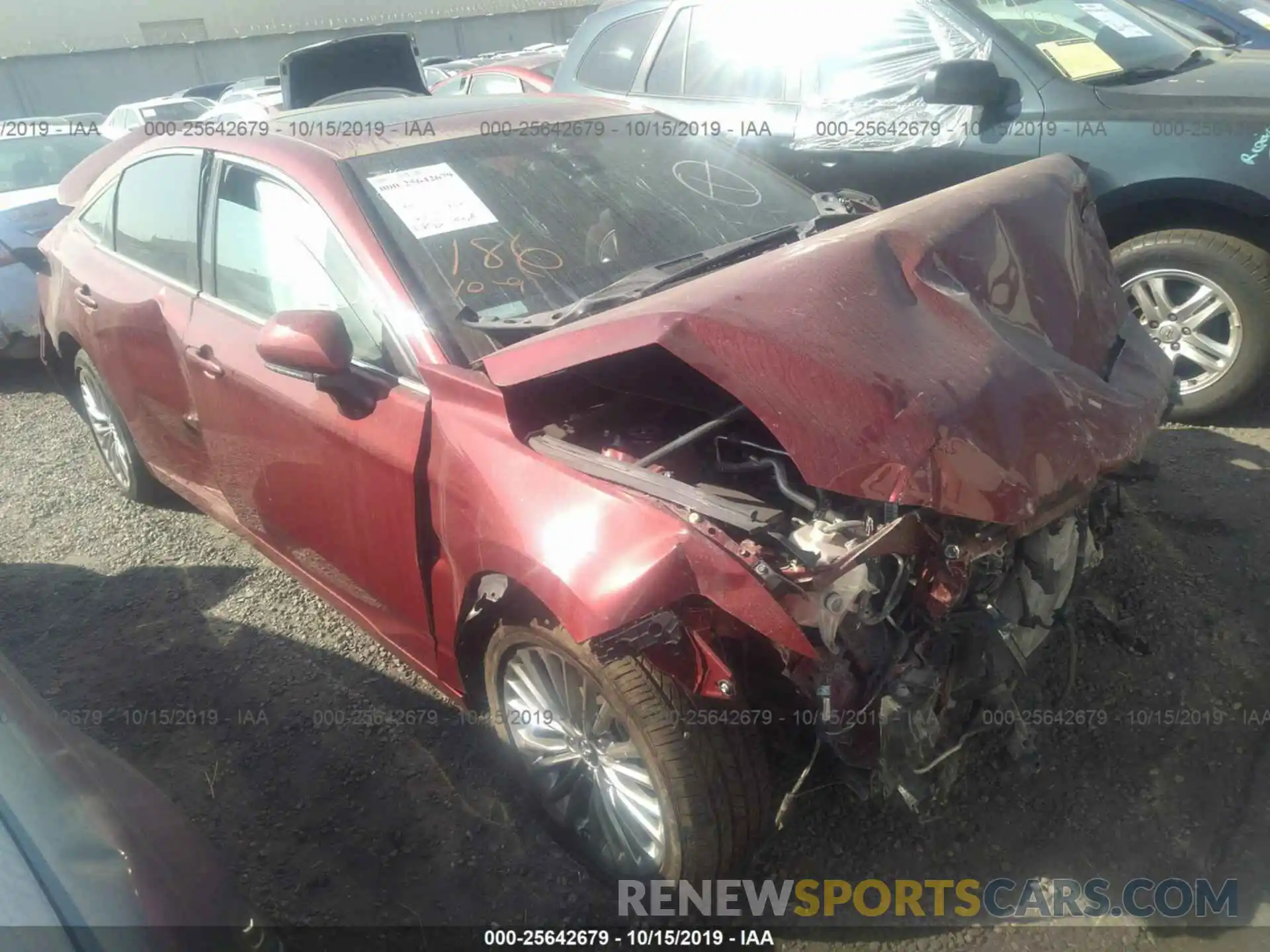 1 Photograph of a damaged car 4T1BZ1FB8KU019786 TOYOTA AVALON 2019