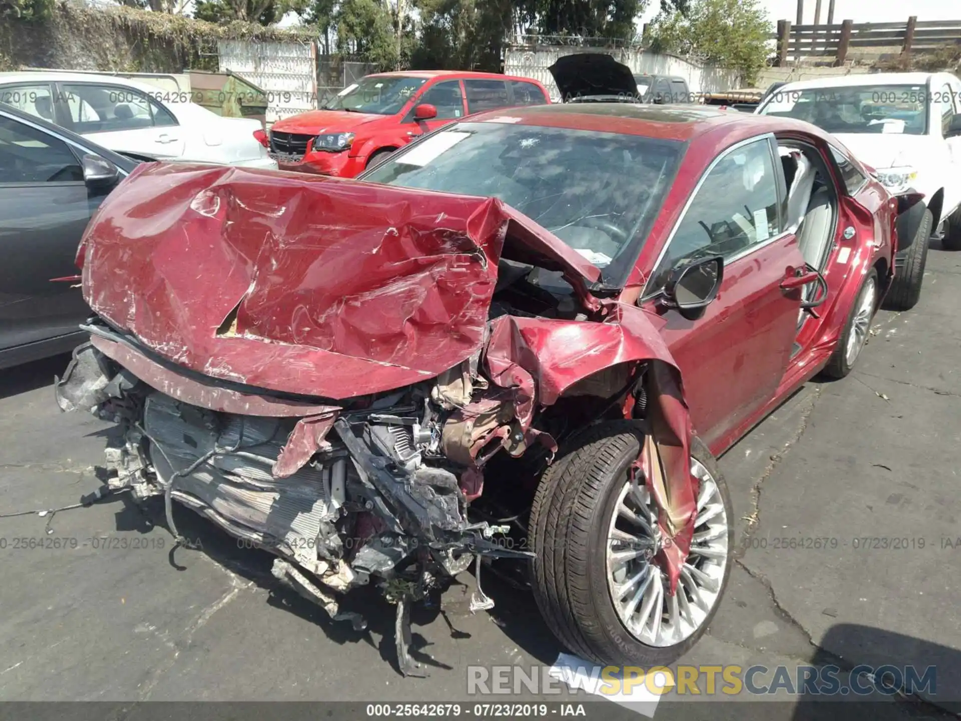 6 Photograph of a damaged car 4T1BZ1FB8KU019786 TOYOTA AVALON 2019