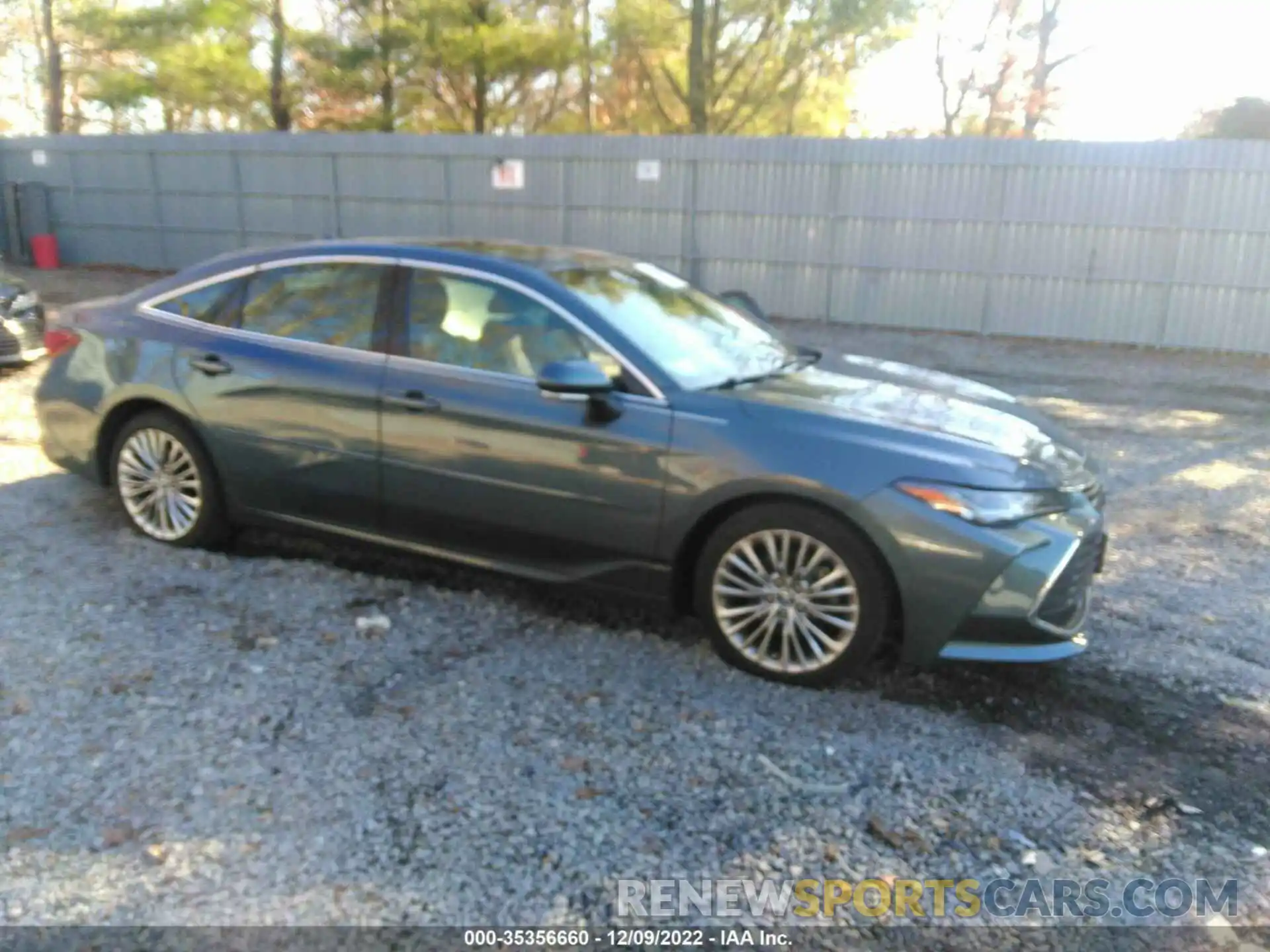 1 Photograph of a damaged car 4T1BZ1FB8KU033249 TOYOTA AVALON 2019