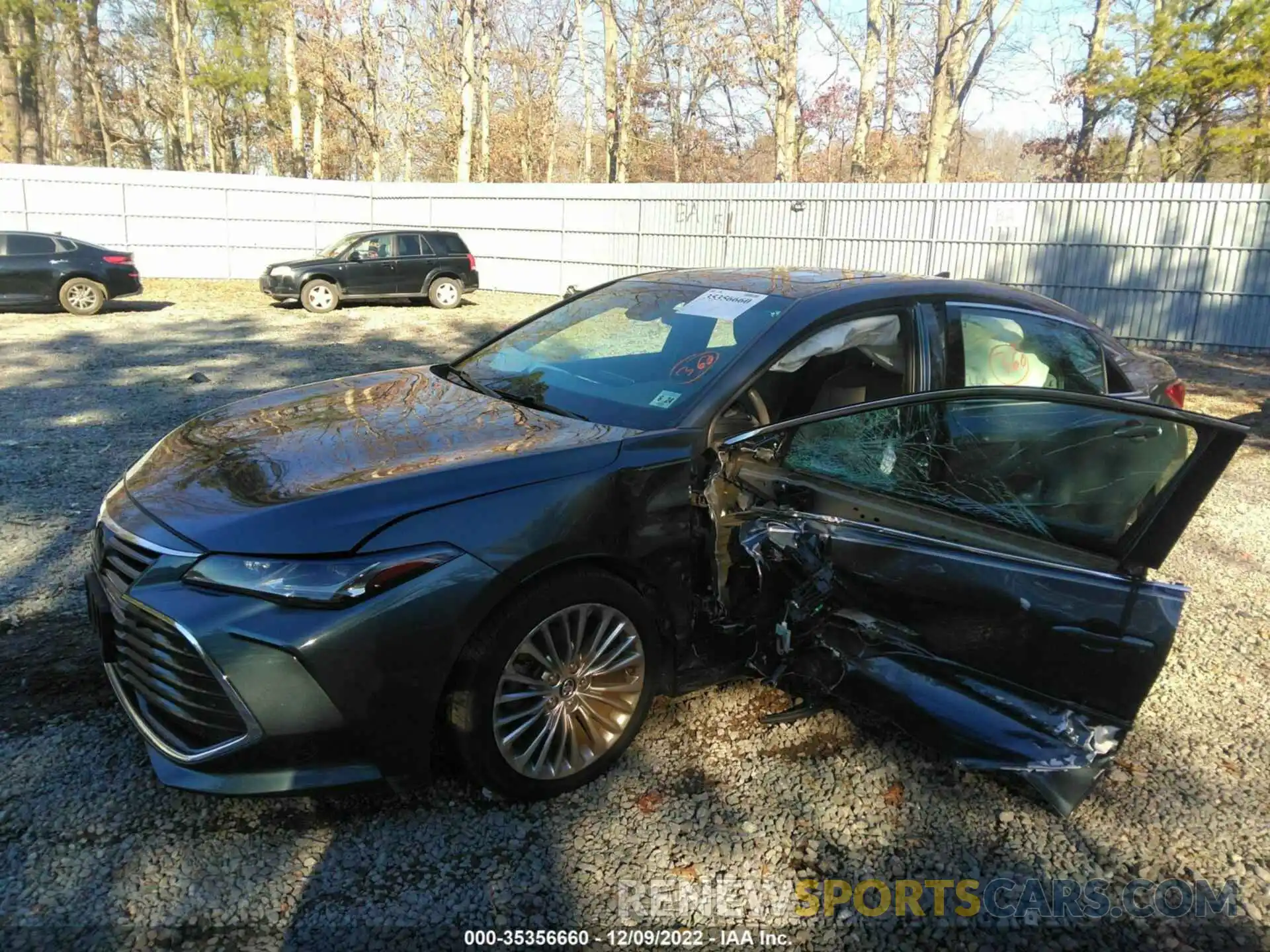 2 Photograph of a damaged car 4T1BZ1FB8KU033249 TOYOTA AVALON 2019