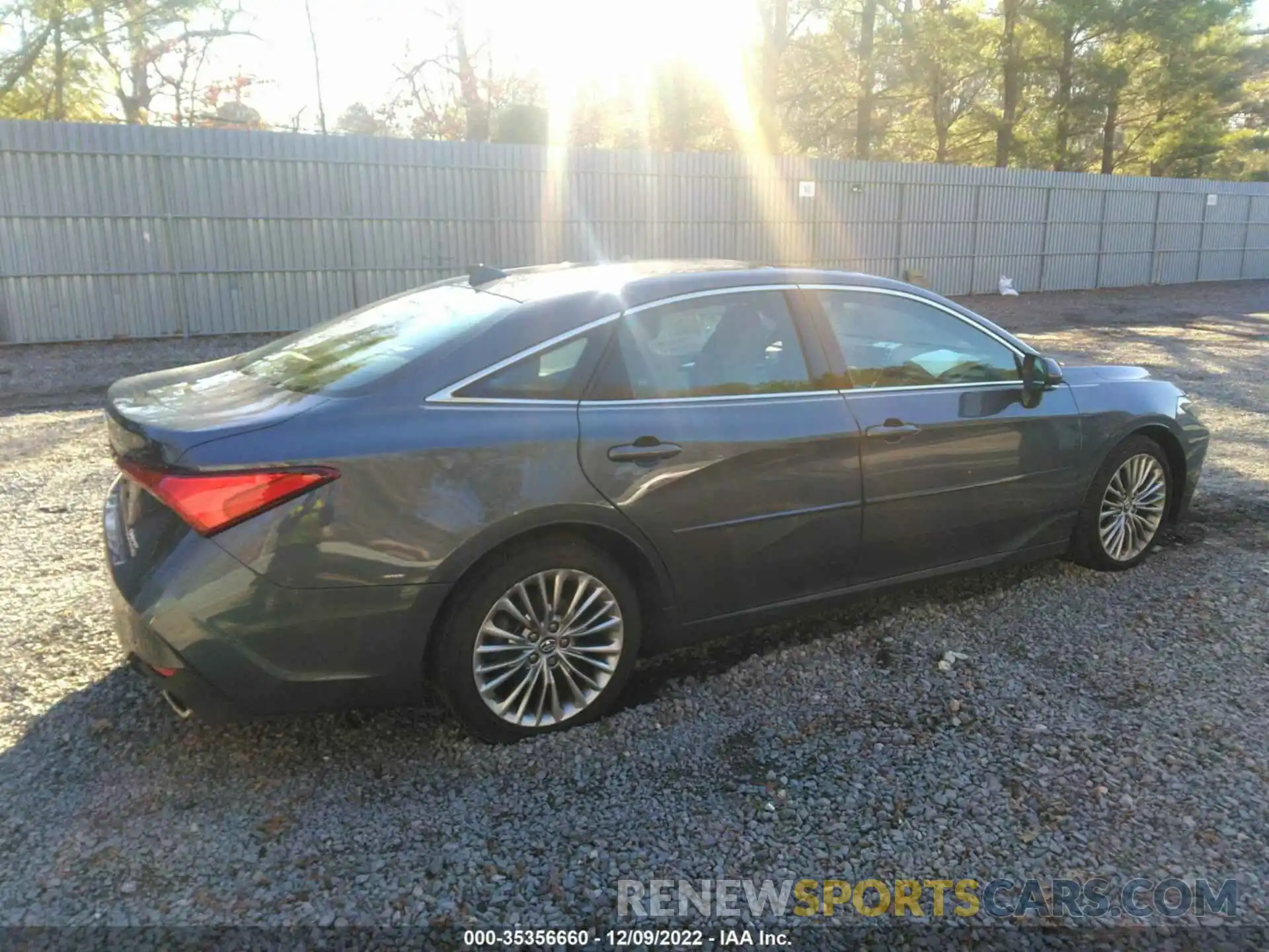 4 Photograph of a damaged car 4T1BZ1FB8KU033249 TOYOTA AVALON 2019