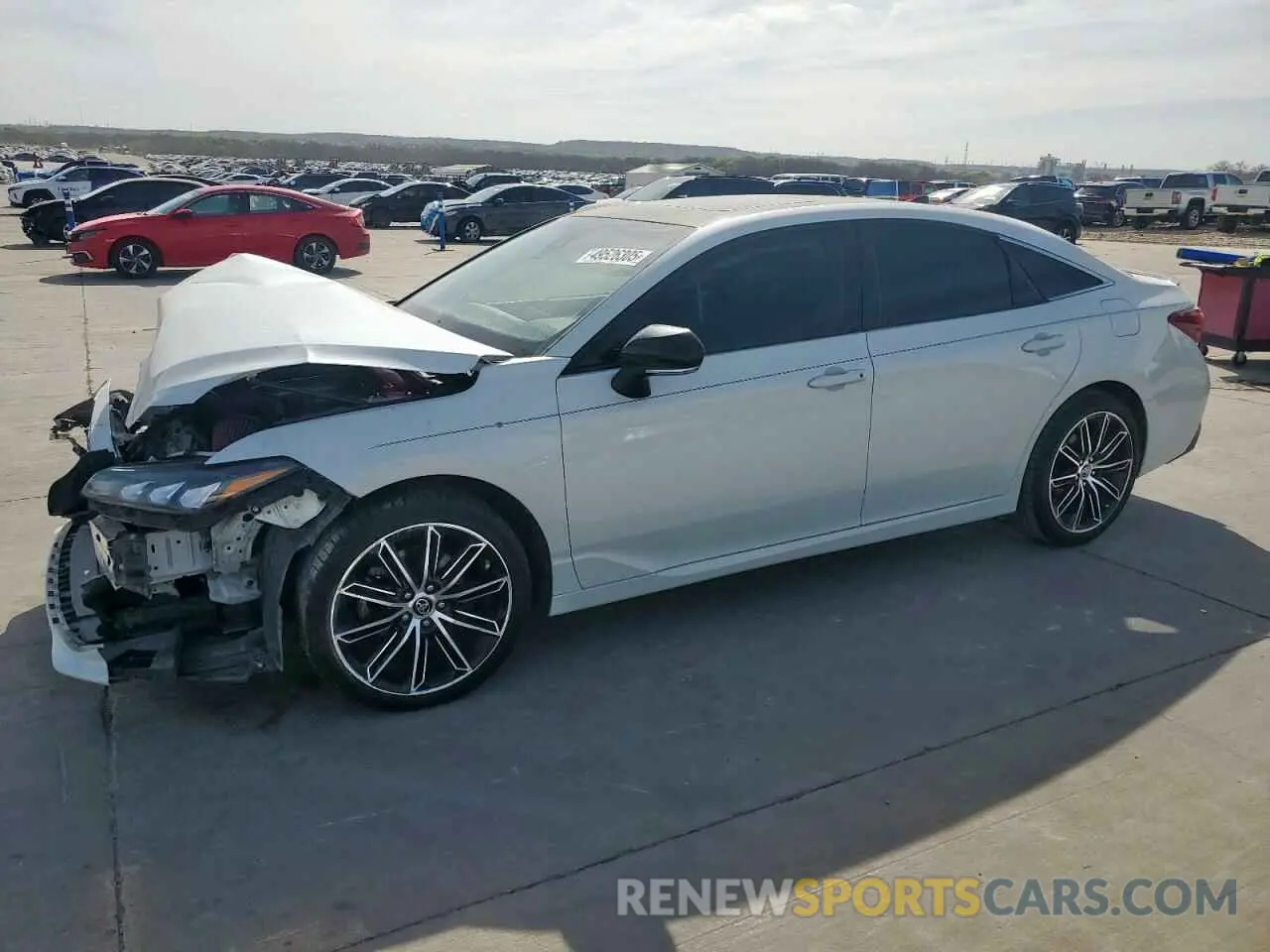 1 Photograph of a damaged car 4T1BZ1FB8KU033798 TOYOTA AVALON 2019