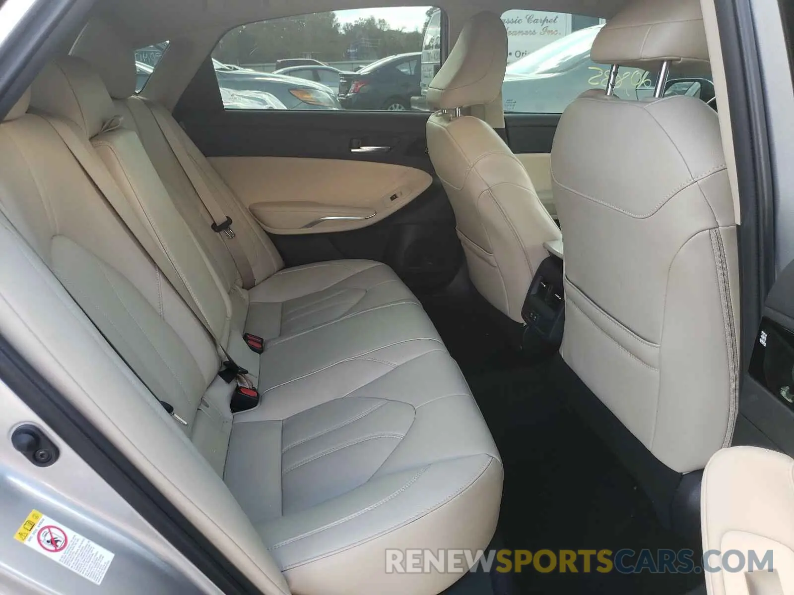 6 Photograph of a damaged car 4T1BZ1FB8KU038516 TOYOTA AVALON 2019