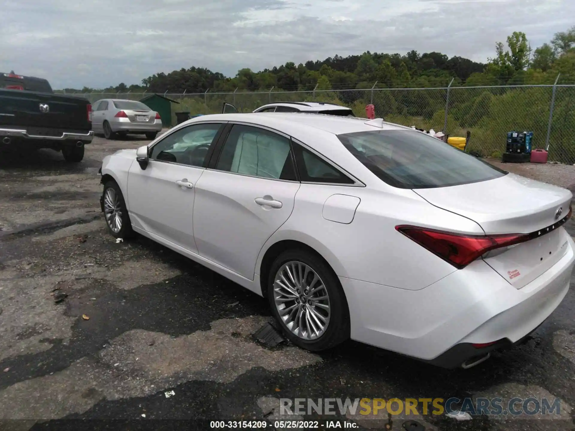 3 Photograph of a damaged car 4T1BZ1FB9KU003032 TOYOTA AVALON 2019