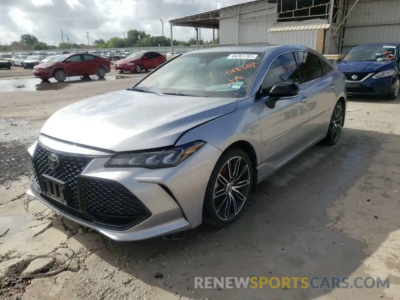 2 Photograph of a damaged car 4T1BZ1FB9KU018369 TOYOTA AVALON 2019