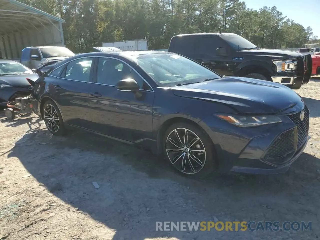 4 Photograph of a damaged car 4T1BZ1FB9KU029792 TOYOTA AVALON 2019