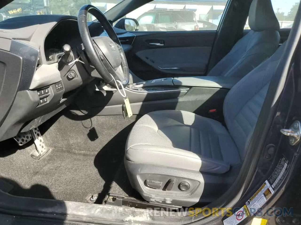 7 Photograph of a damaged car 4T1BZ1FB9KU029792 TOYOTA AVALON 2019