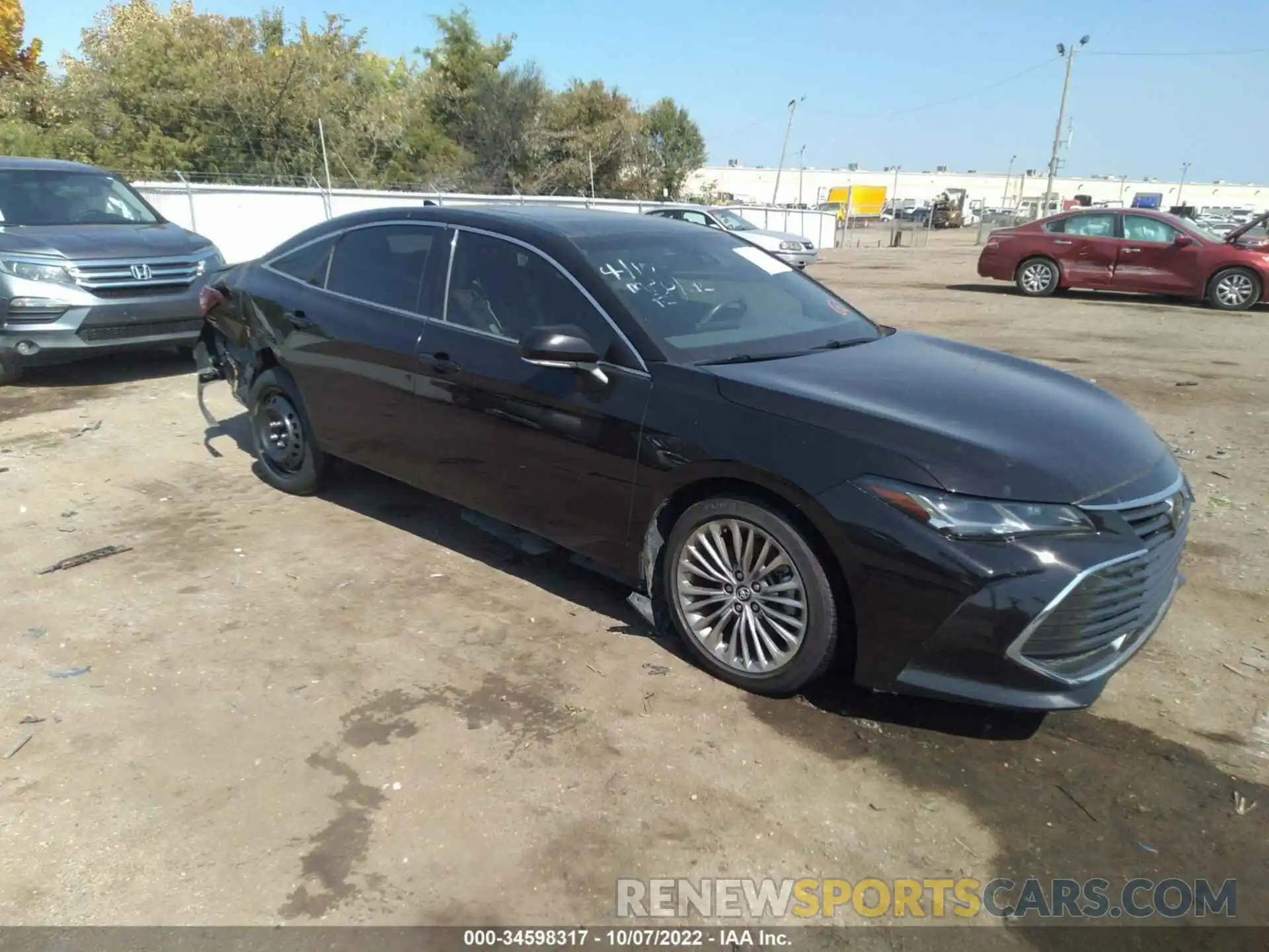 1 Photograph of a damaged car 4T1BZ1FB9KU031770 TOYOTA AVALON 2019