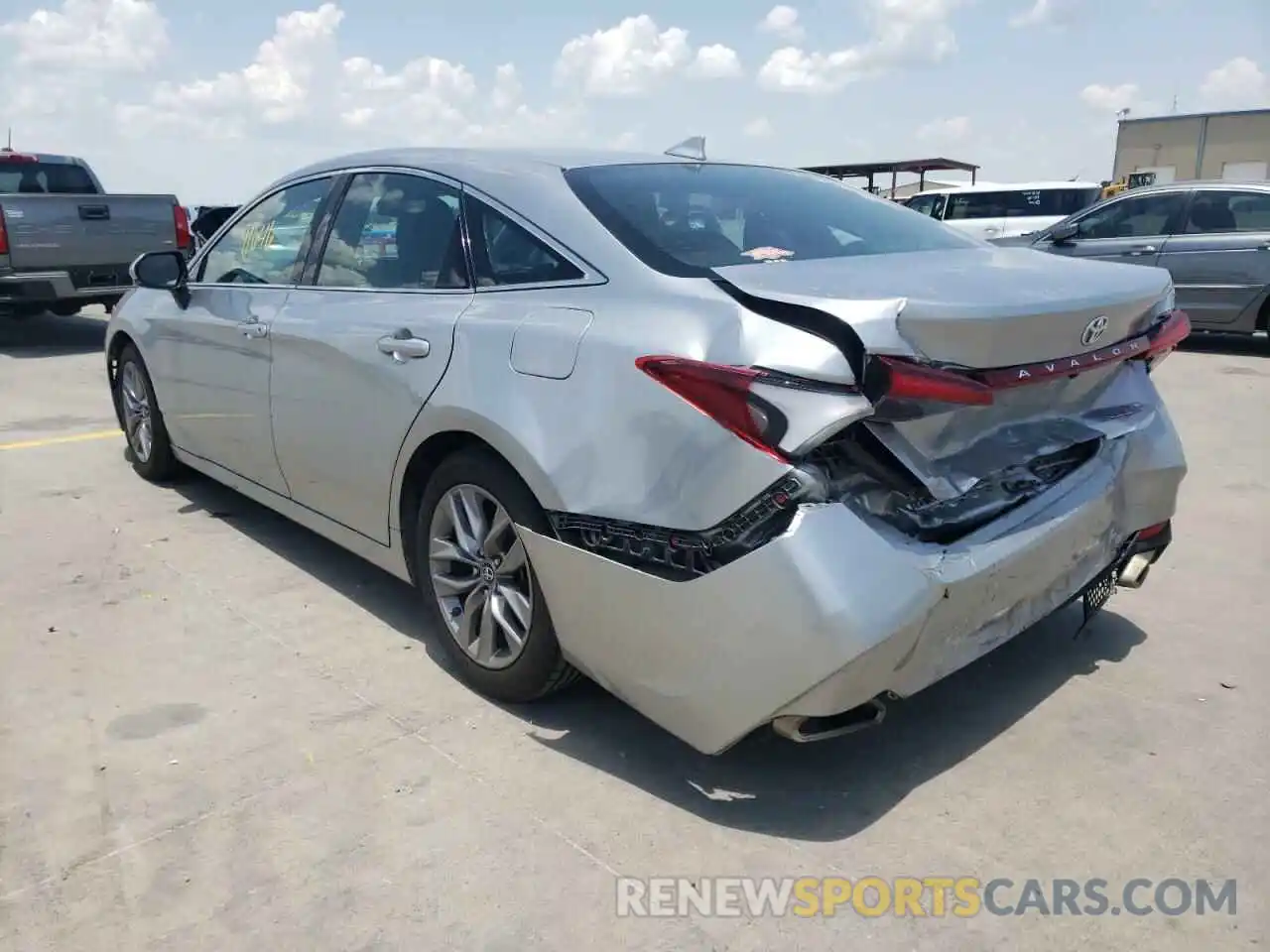 3 Photograph of a damaged car 4T1BZ1FB9KU032238 TOYOTA AVALON 2019