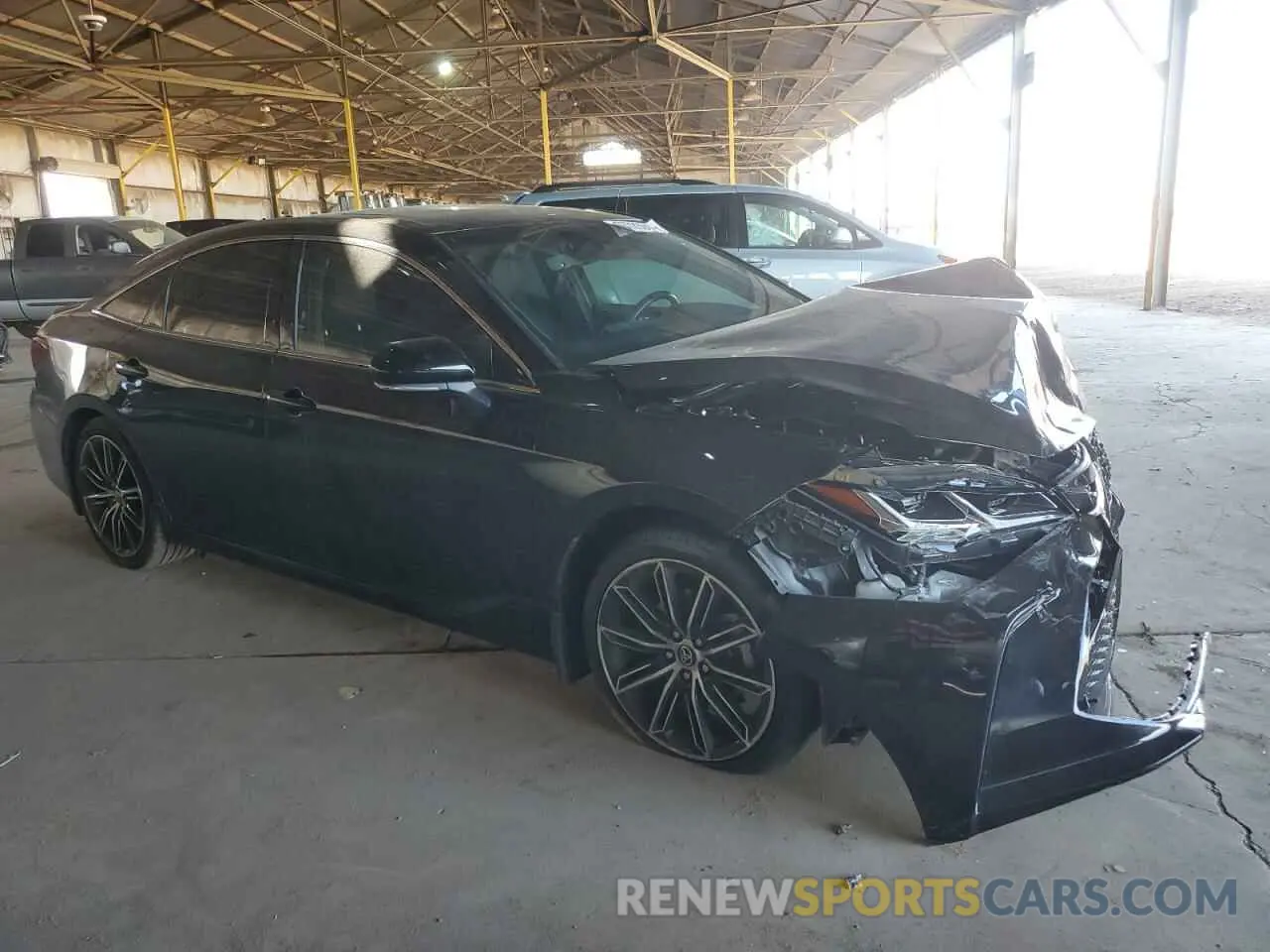 4 Photograph of a damaged car 4T1BZ1FB9KU032627 TOYOTA AVALON 2019