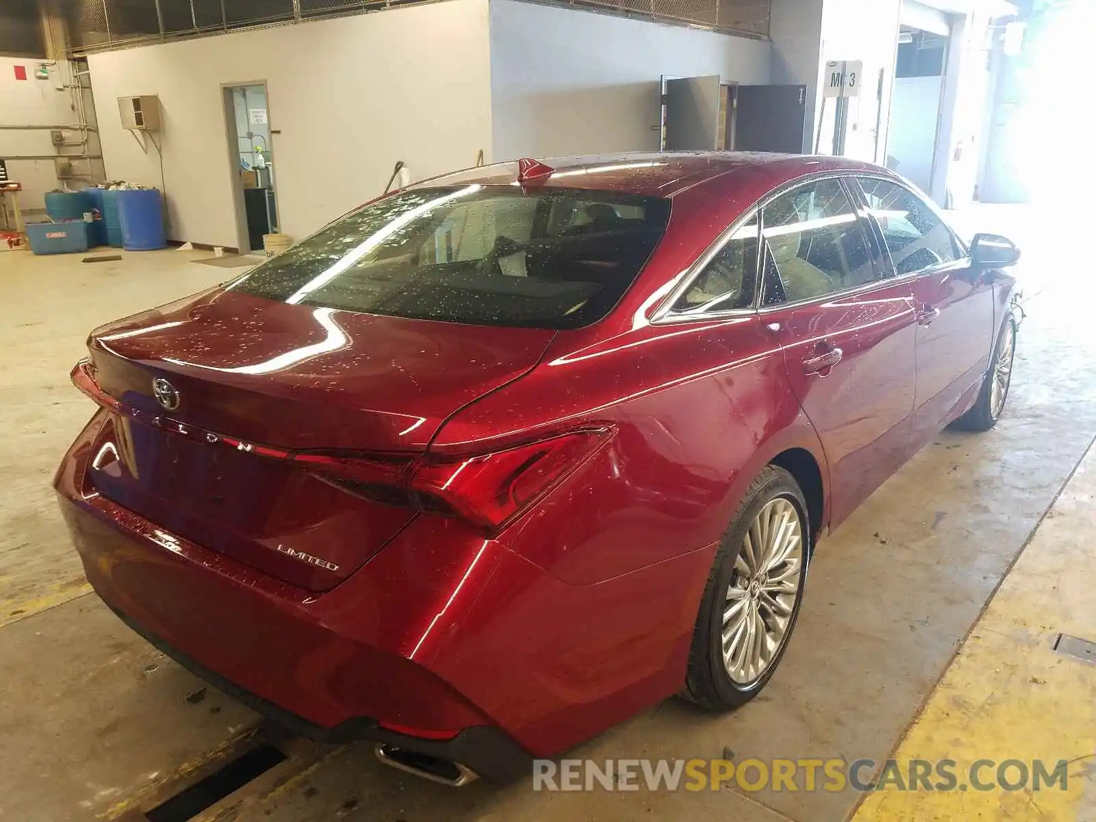 4 Photograph of a damaged car 4T1BZ1FB9KU033518 TOYOTA AVALON 2019